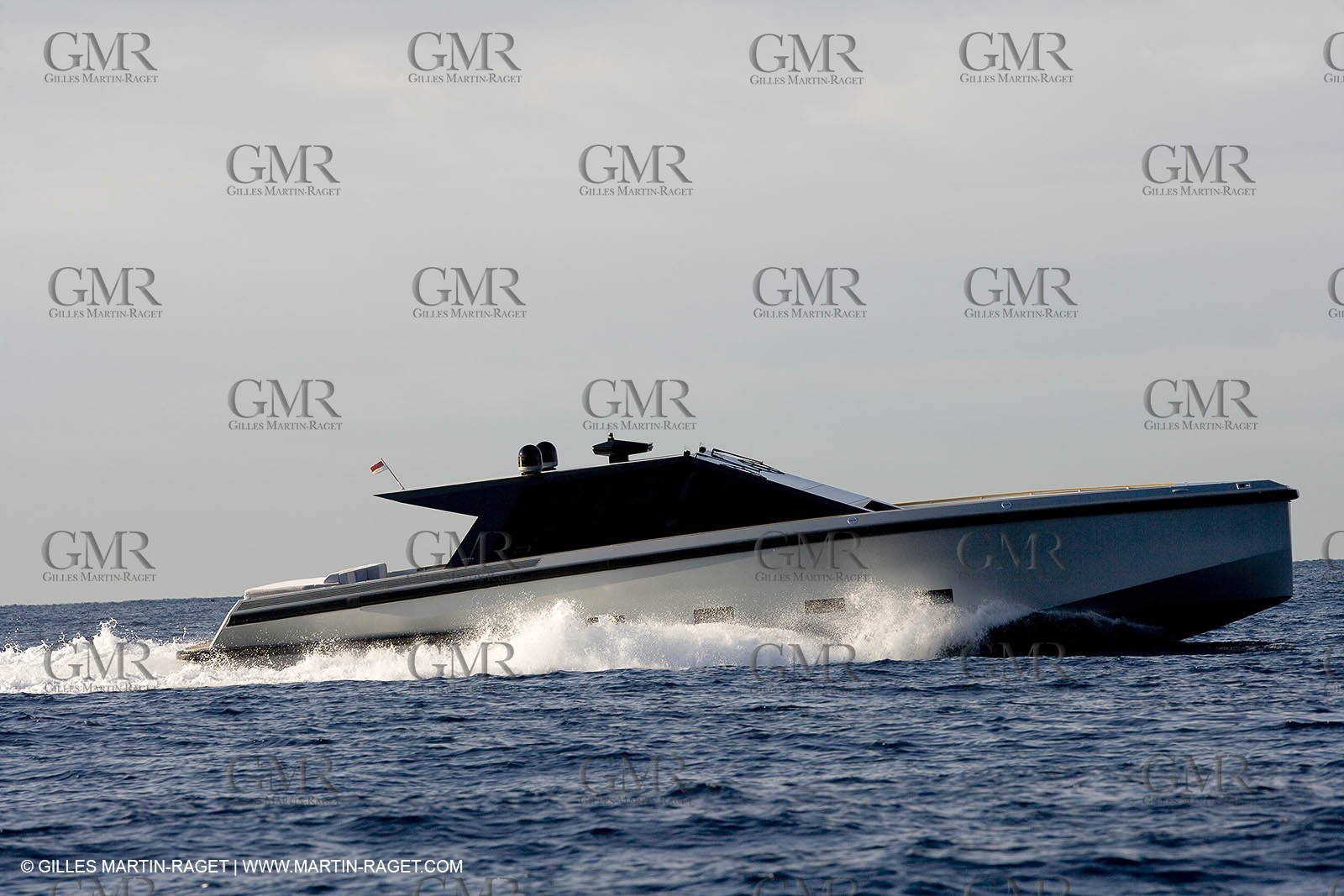 29 09 2007 - St Jean Cap Ferrat - Wally Yachts - Wally Power 70 - Lau Lau
