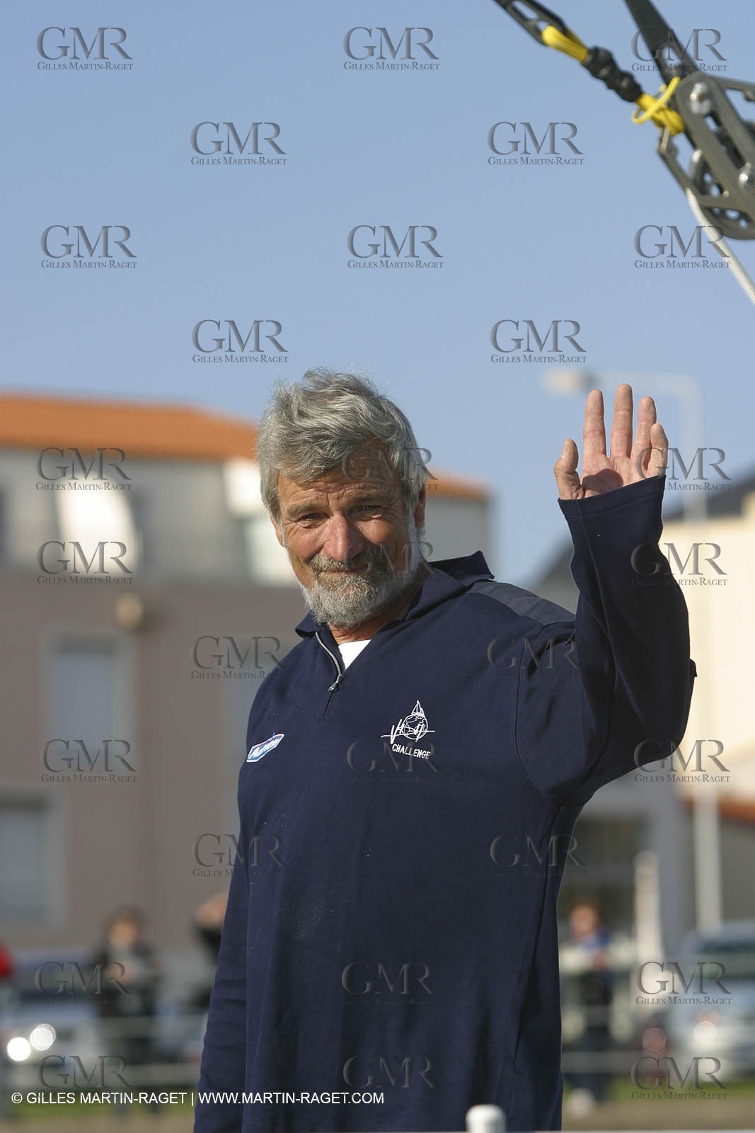 Round the world record wrong way - Adrien - Jean-Luc Van de Heede - Les Sables d'Olonne Start