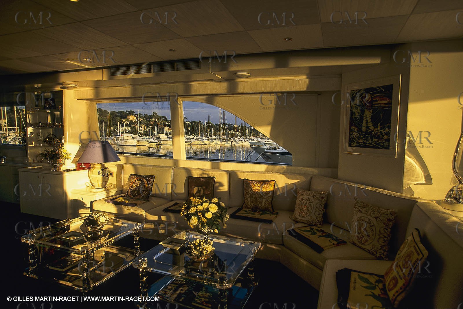 Powerboating, super Yachts