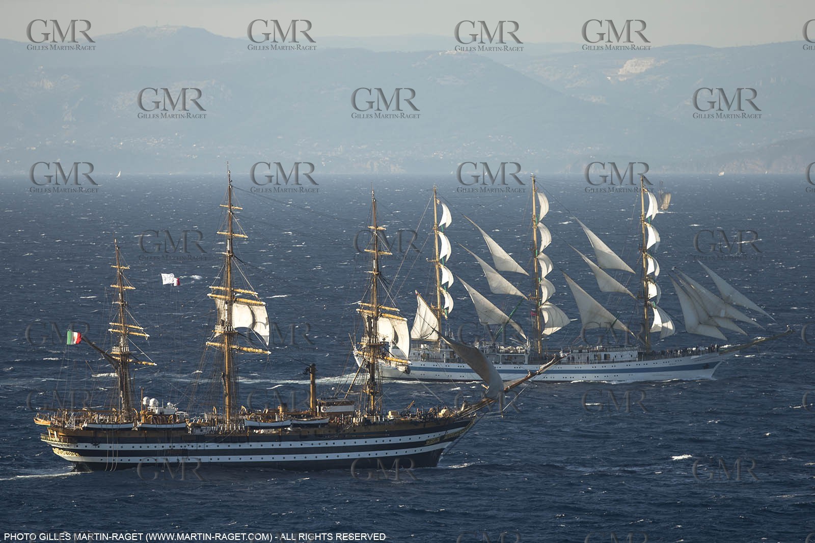 30 09 2013 - Toulon (FRA,83) - Toulon Voiles de Légende - Start towards La Spezia