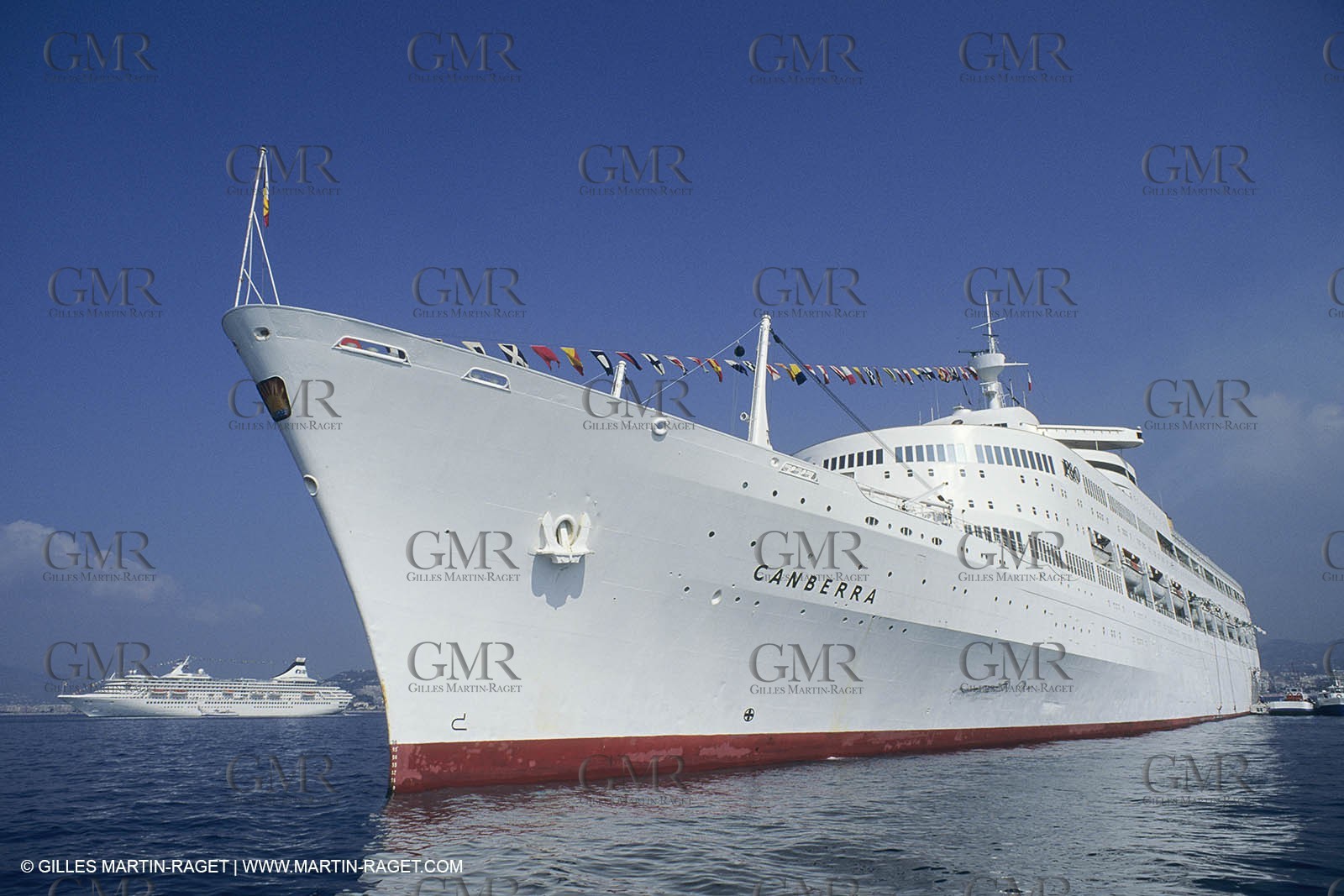 Paquebots, liners, cruise ships