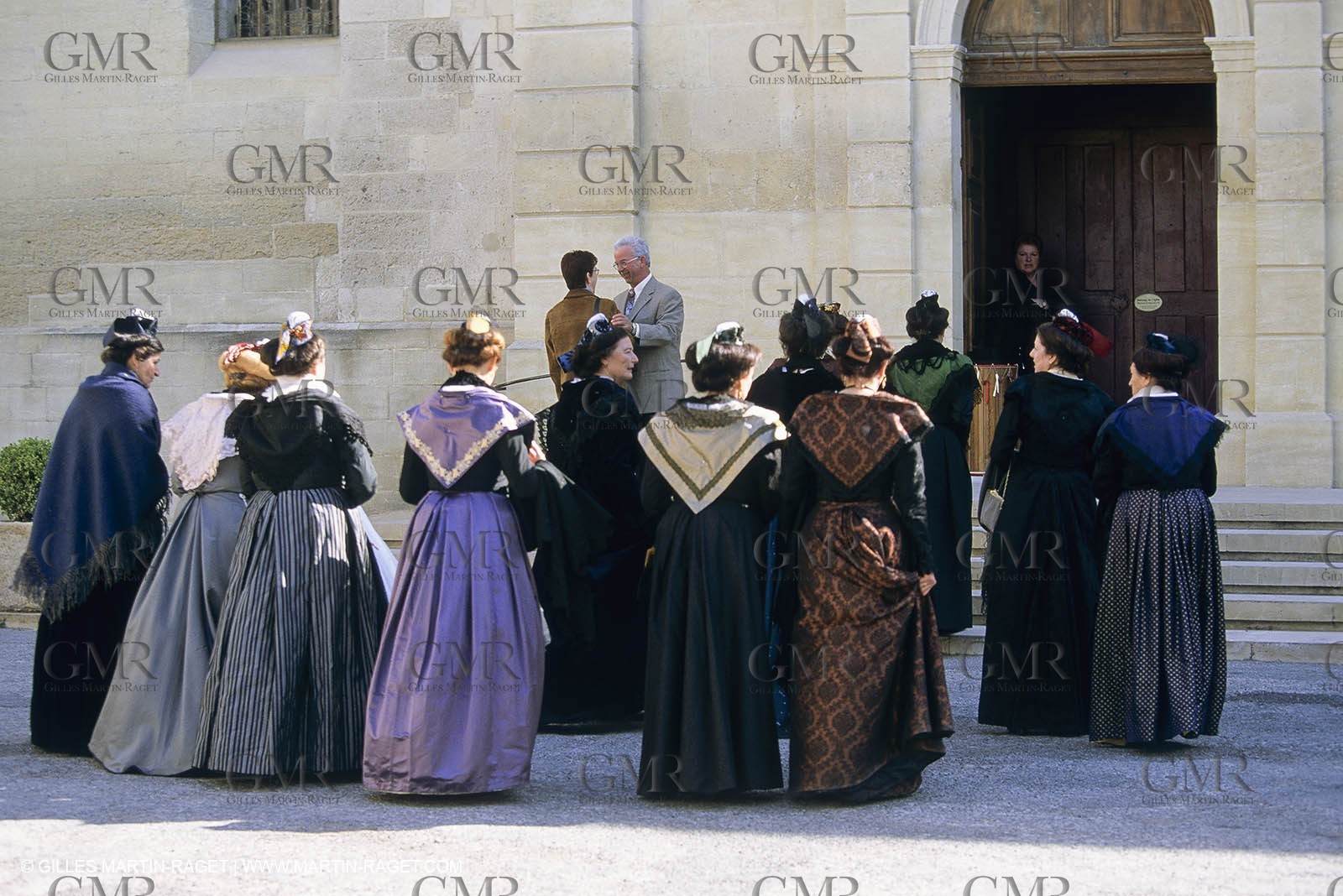 Arles (FRA,13) - Costume from Arles Fest