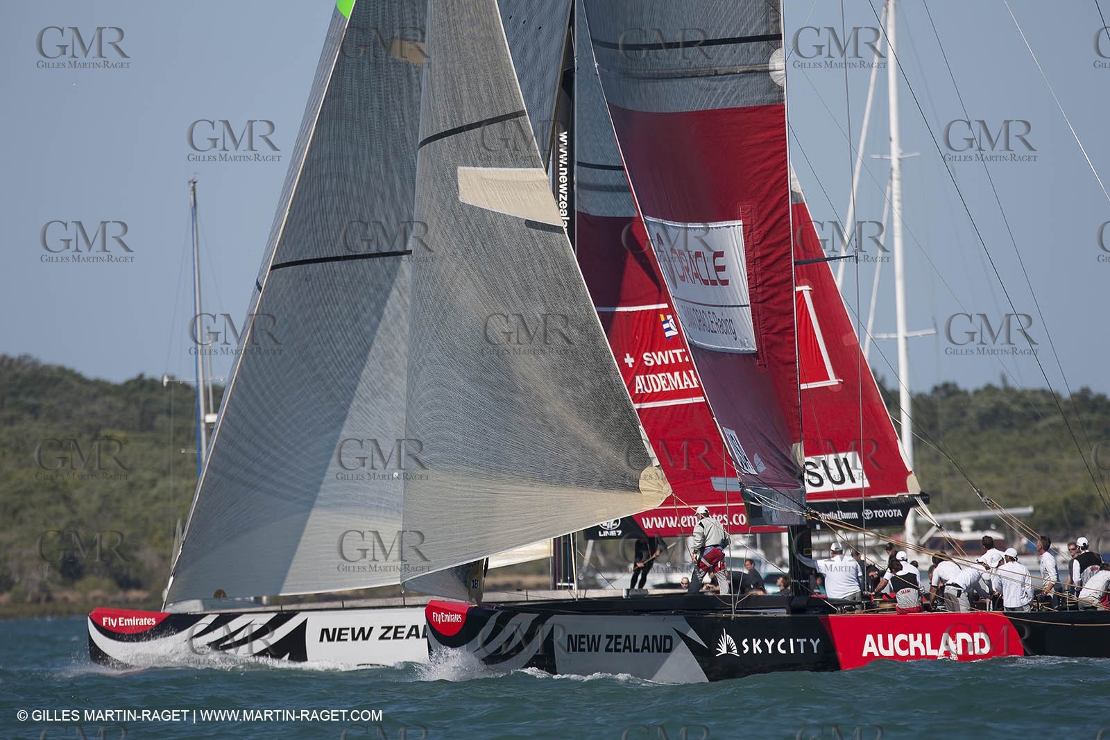 08 02 2009 - Auckland (NZL) -  Louis Vuitton Pacific Series -  Racing Day 9 - Round Robin 2 - BMW ORACLE Racing Vs Alinghi