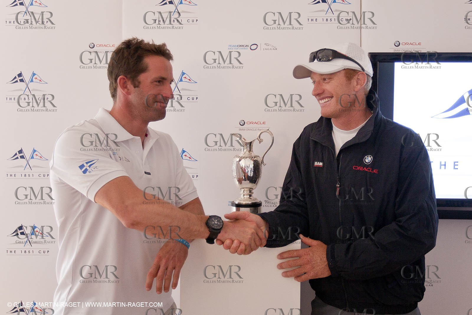 02 08 2010 - Cowes (UK, IOW) - The 1851 Cup -  BMW ORACLE Racing - Training Day.