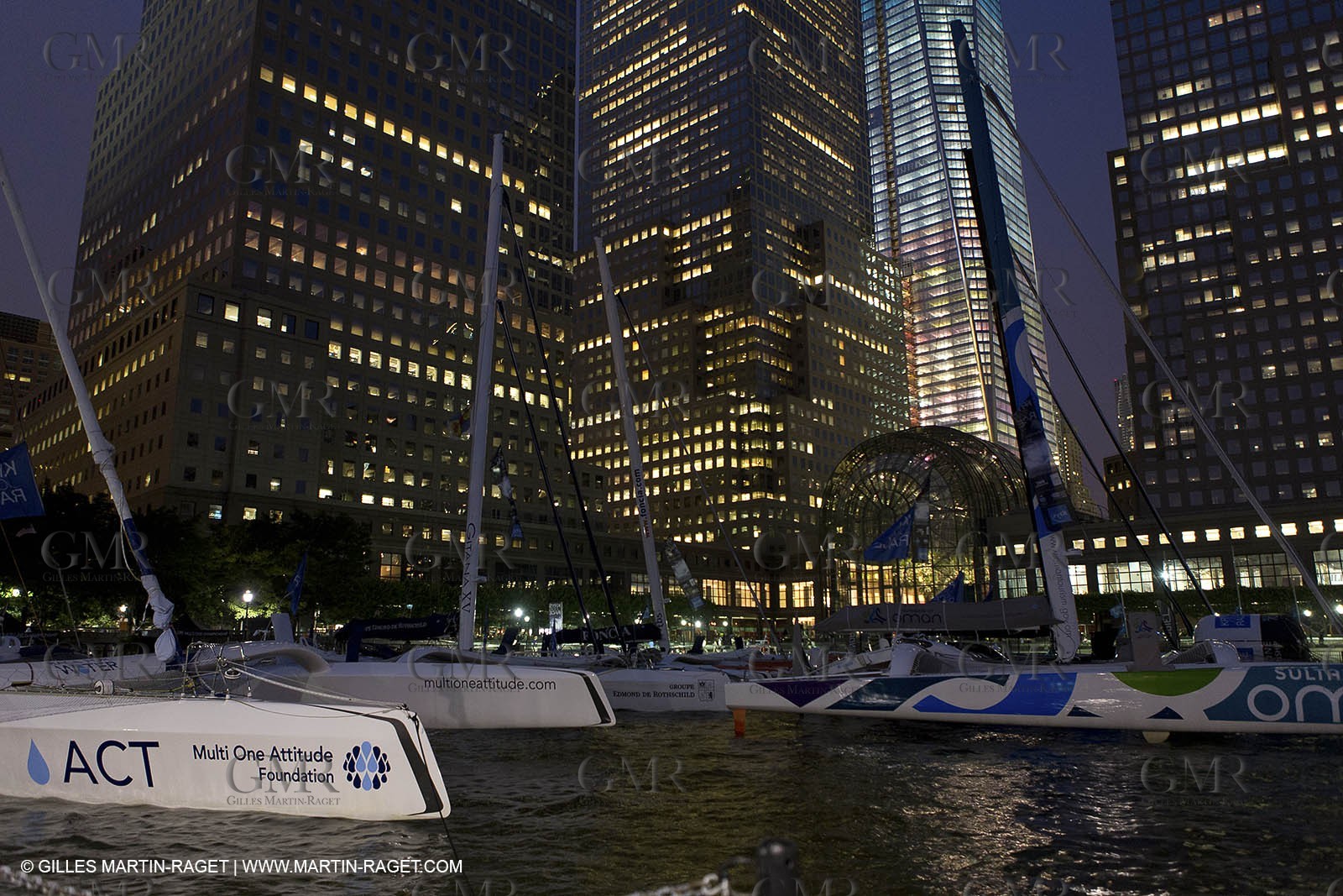 05 07 2012 - New York (USA) - Ocean Krys Race - Speed runs in fornt of NY city