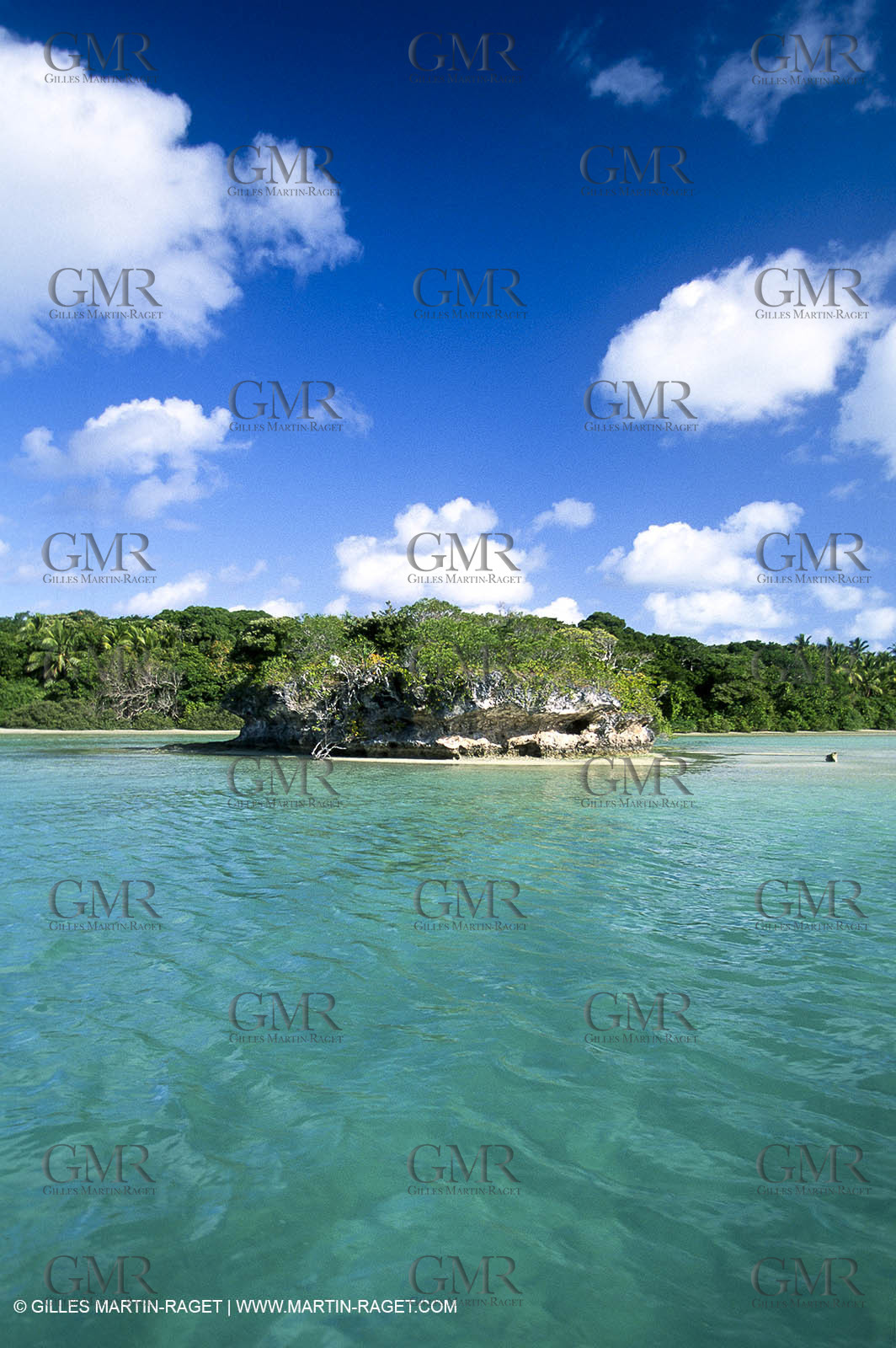 Destinations - South Pacific Ocean - New Caledonia - Pines Island