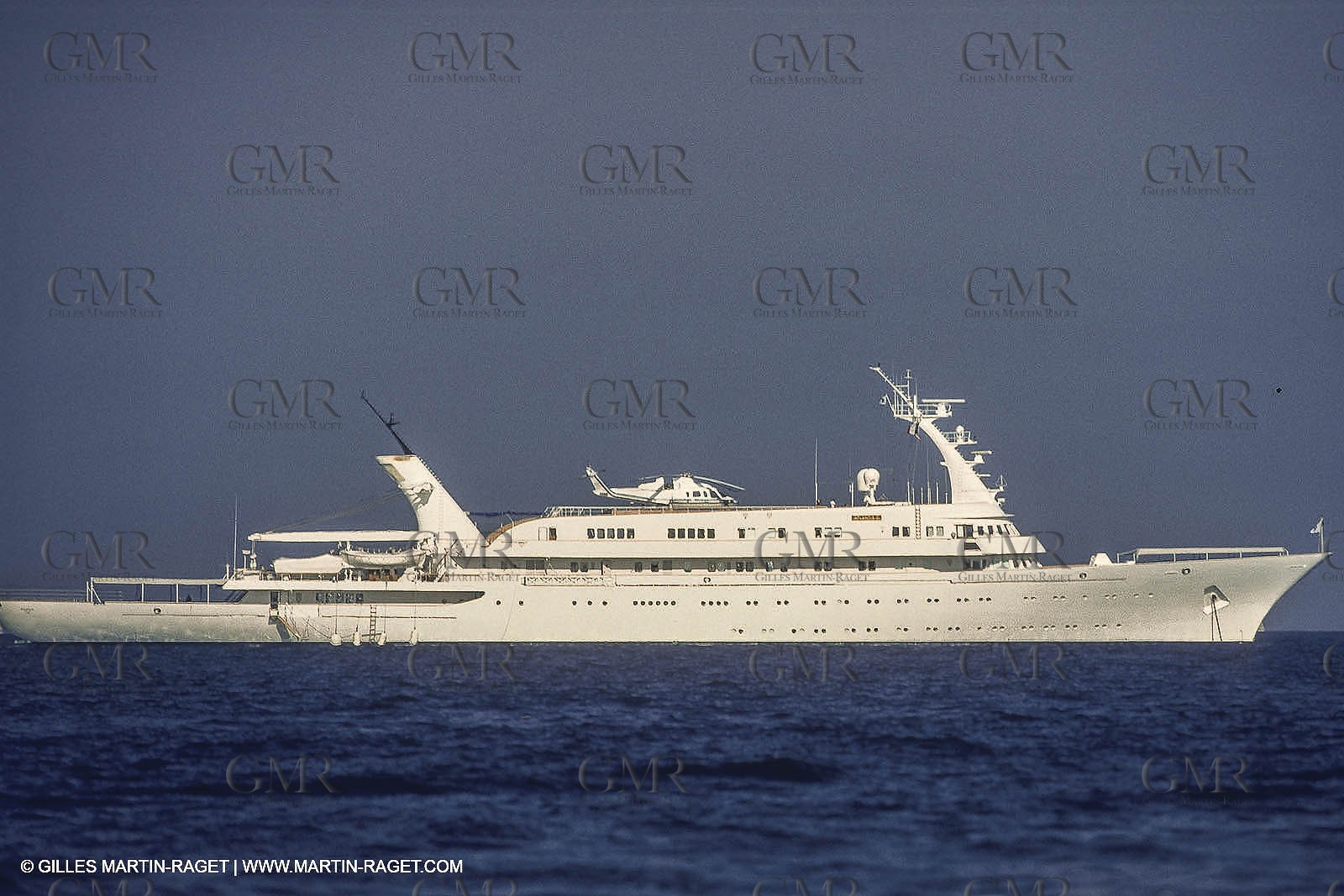 Powerboating, super Yachts