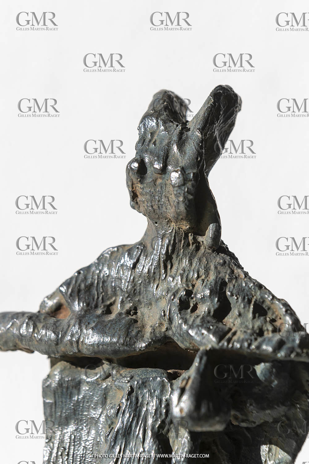 19 02 2020, Marseille, (FRA,13), Oeuvre de Germaine Richier, Homme de la nuit n°2 1954, Bronze patiné foncé, Numéroté HC2, Fondeur L. Thinot, Paris, 27,5 x 11 x 7 cm, Collection particulière