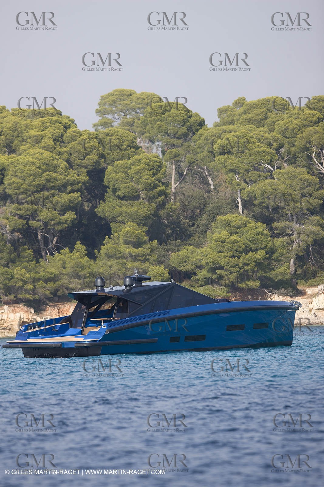 14 10 2008 - Cannes (FRA, 06) - Super yachts - motoryachts - Wally yachts - Wallypower 64