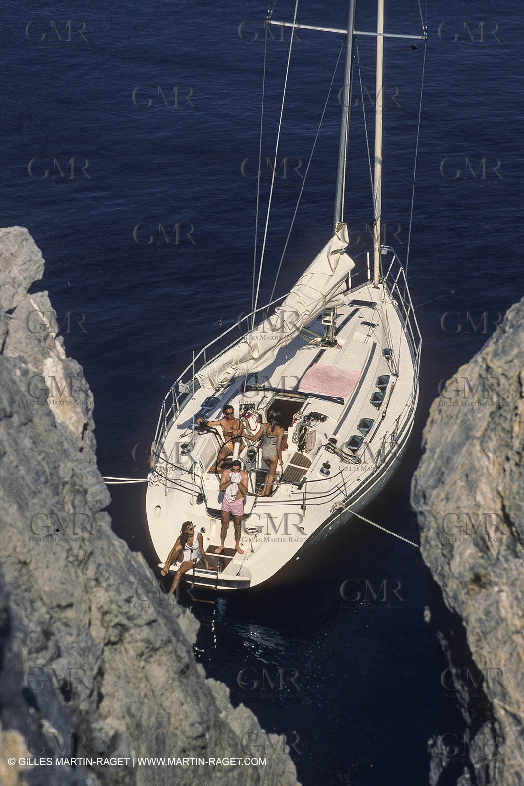 sailing, cruising, monohull at the mooring