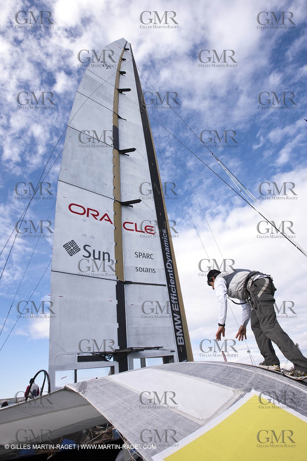 06 02 2010 - Valencia (ESP) - 33rd America's Cup - BMW ORACLE Racing - Day off 1 - Getting the yacht ready