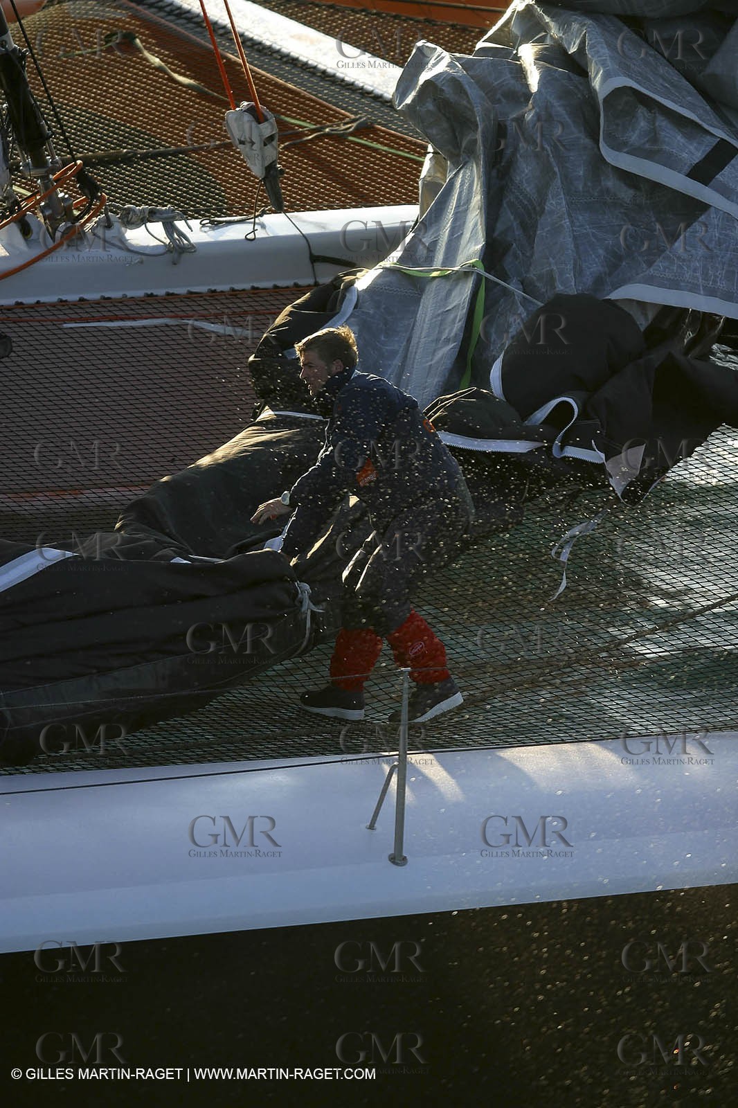 Orange II - Jules Verne Trophy 2004 - 1st Ouessant Start - Yann Eliès