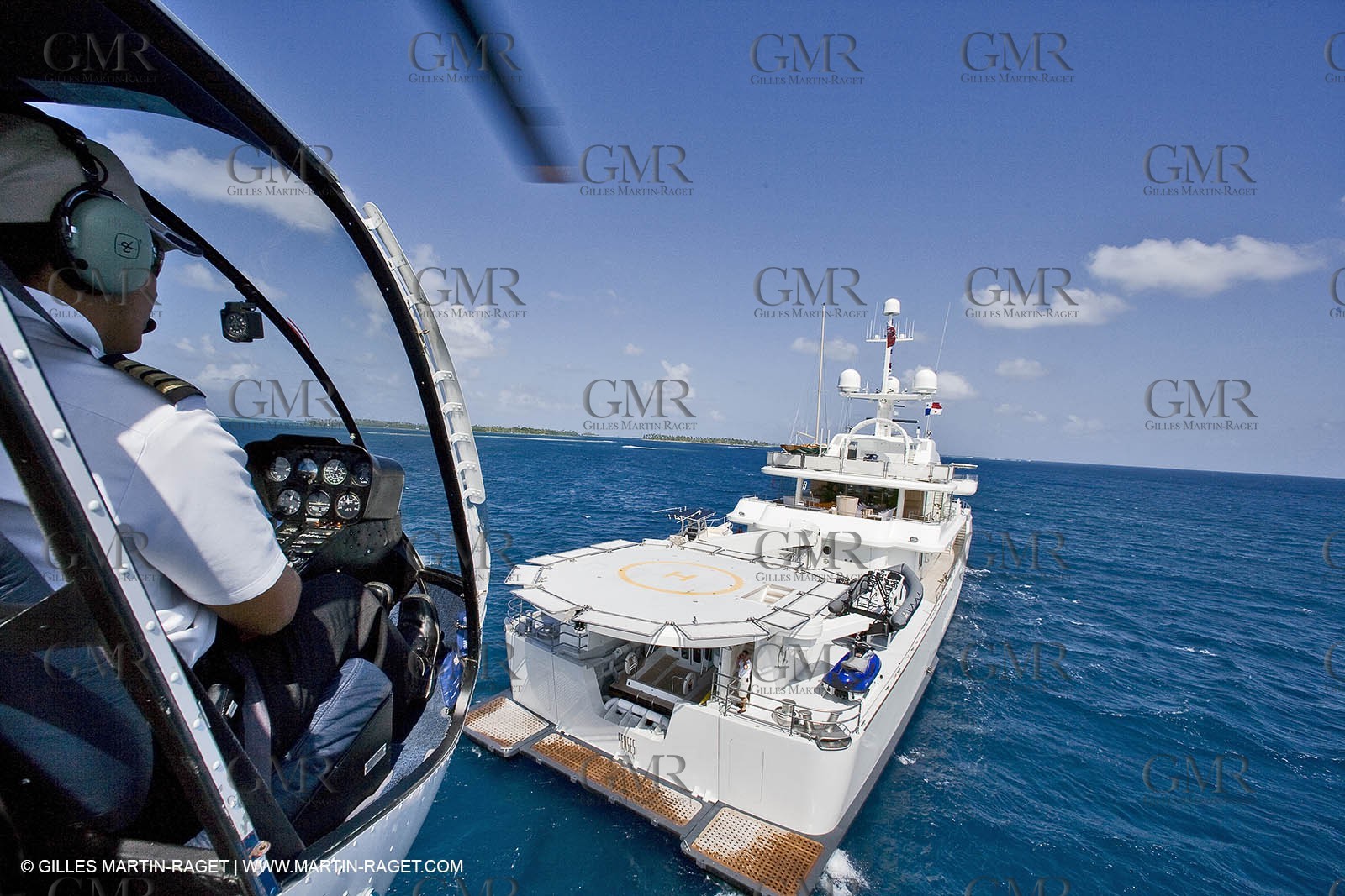 01 02 2008 - San Blas Archipelago (Panama) - Motor Yacht Senses