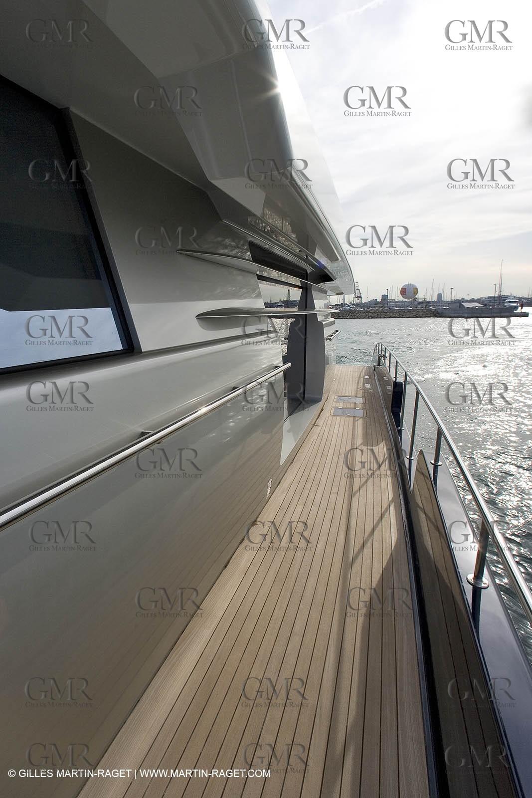 11 06 2007 - Valencia (Spain) - Super Yacht Catamaran Bradley, Gilles Vaton design built by H2X in la Ciotat (France)