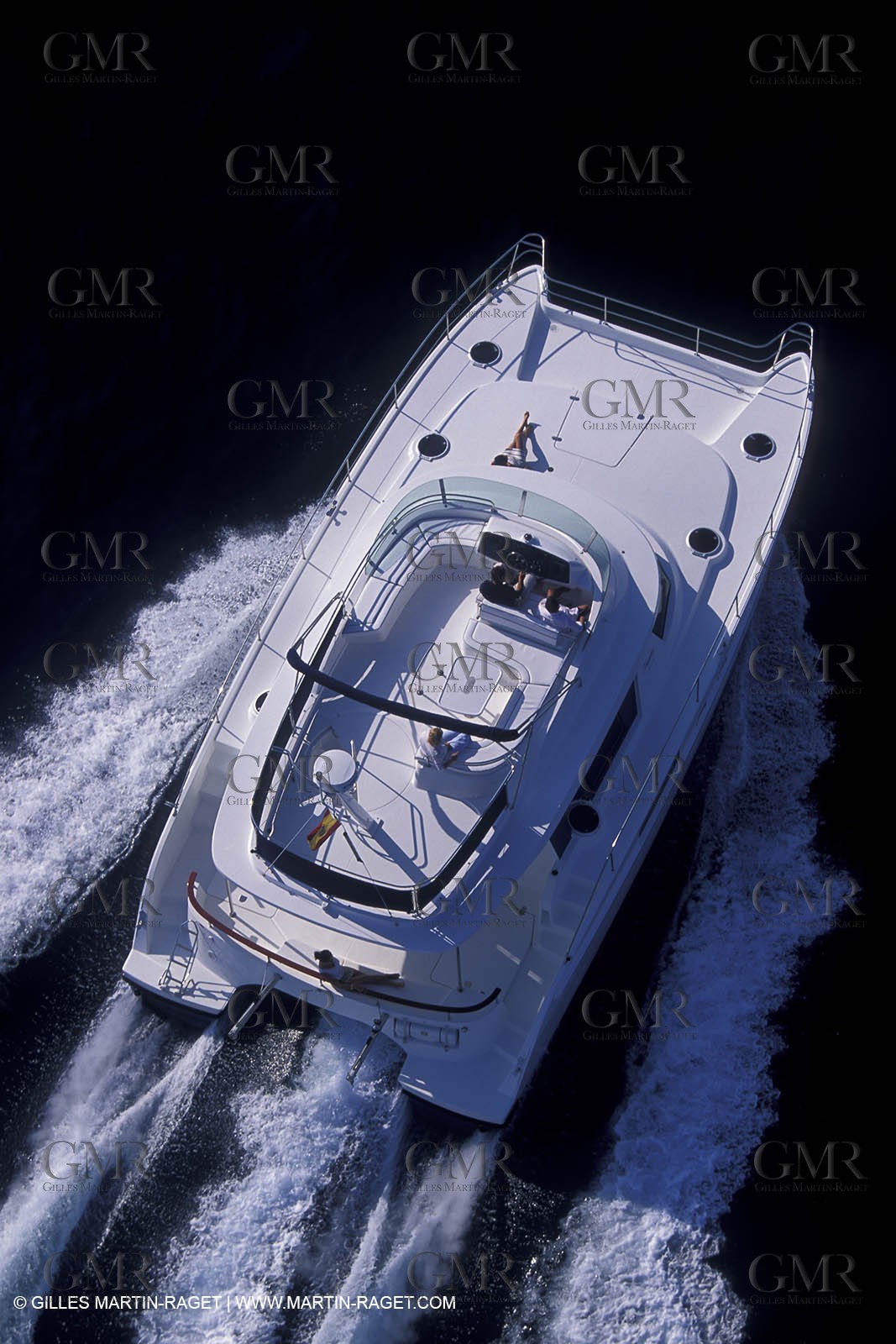 Motor boat running
