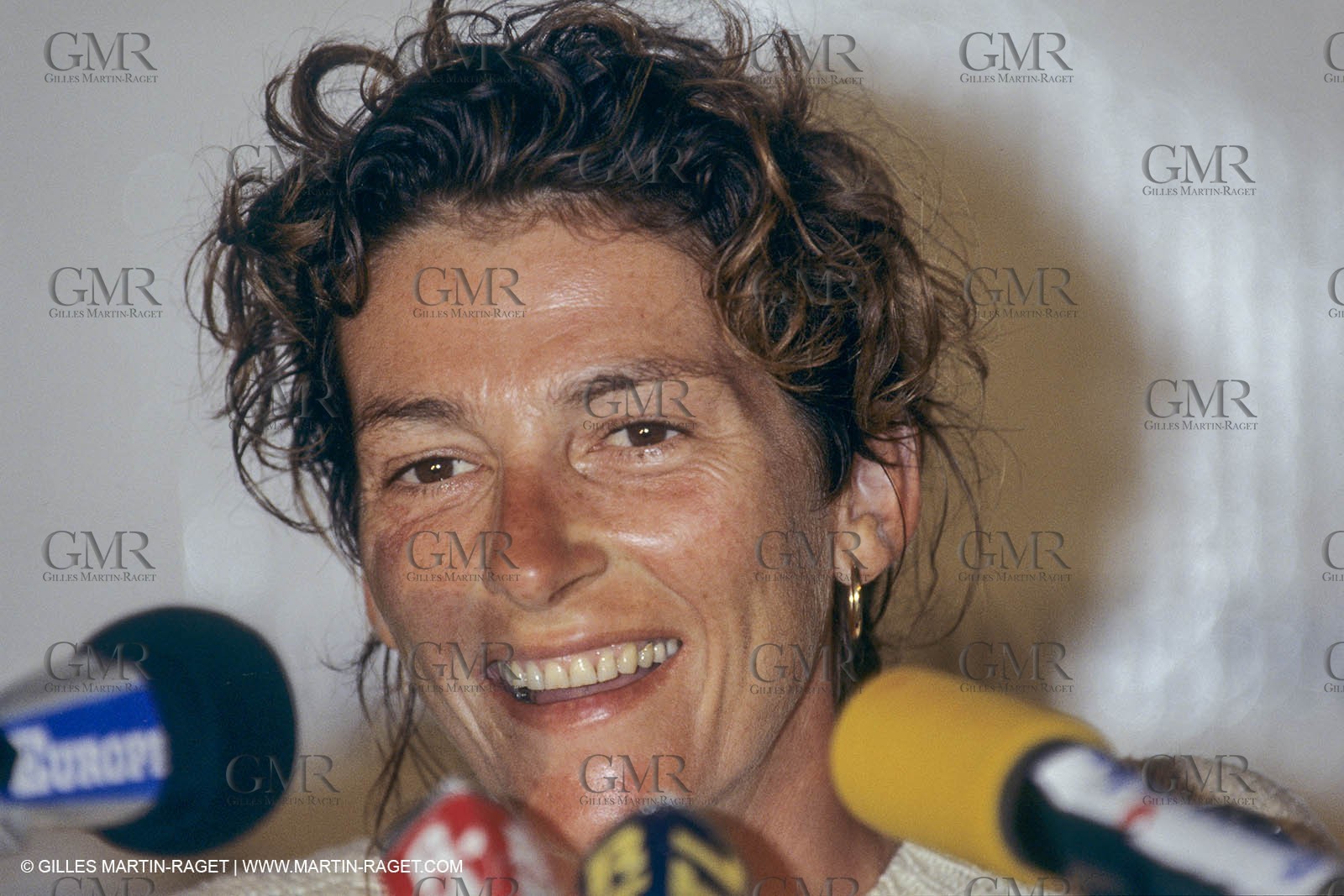 Arrivée Transat AG2R 1996, Florence Arthaud (2ème)