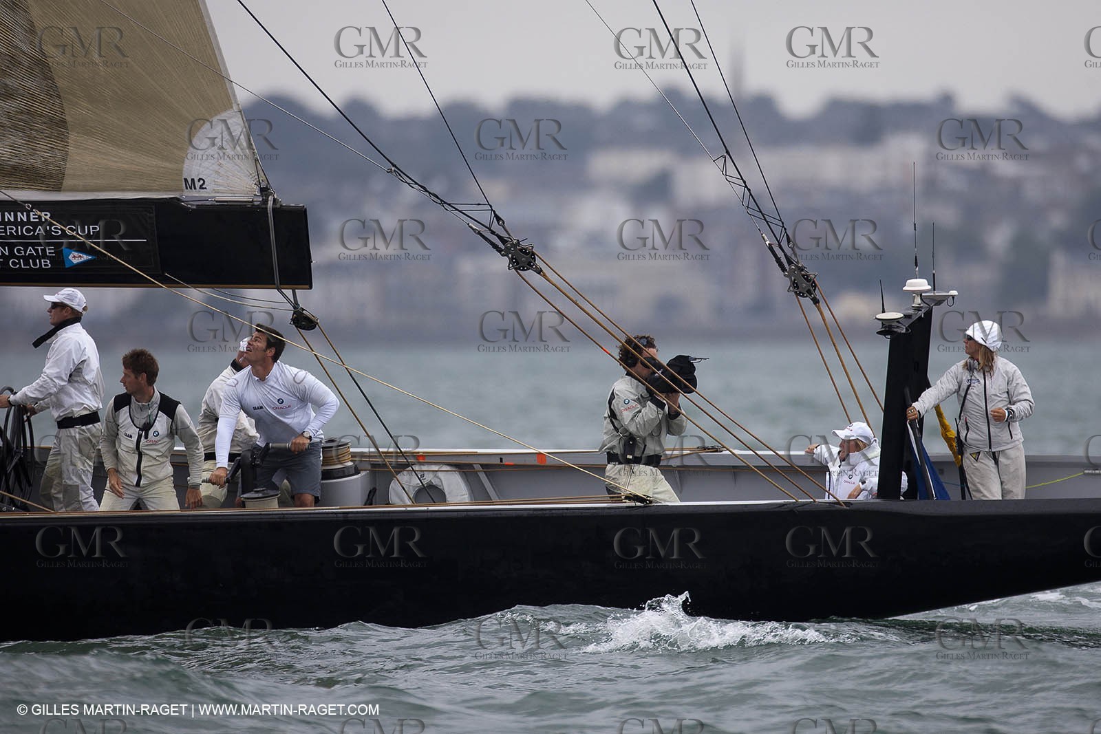 06 08 2010 - Cowes (UK, IOW) - The 1851 Cup -  BMW ORACLE Racing - Day 4.