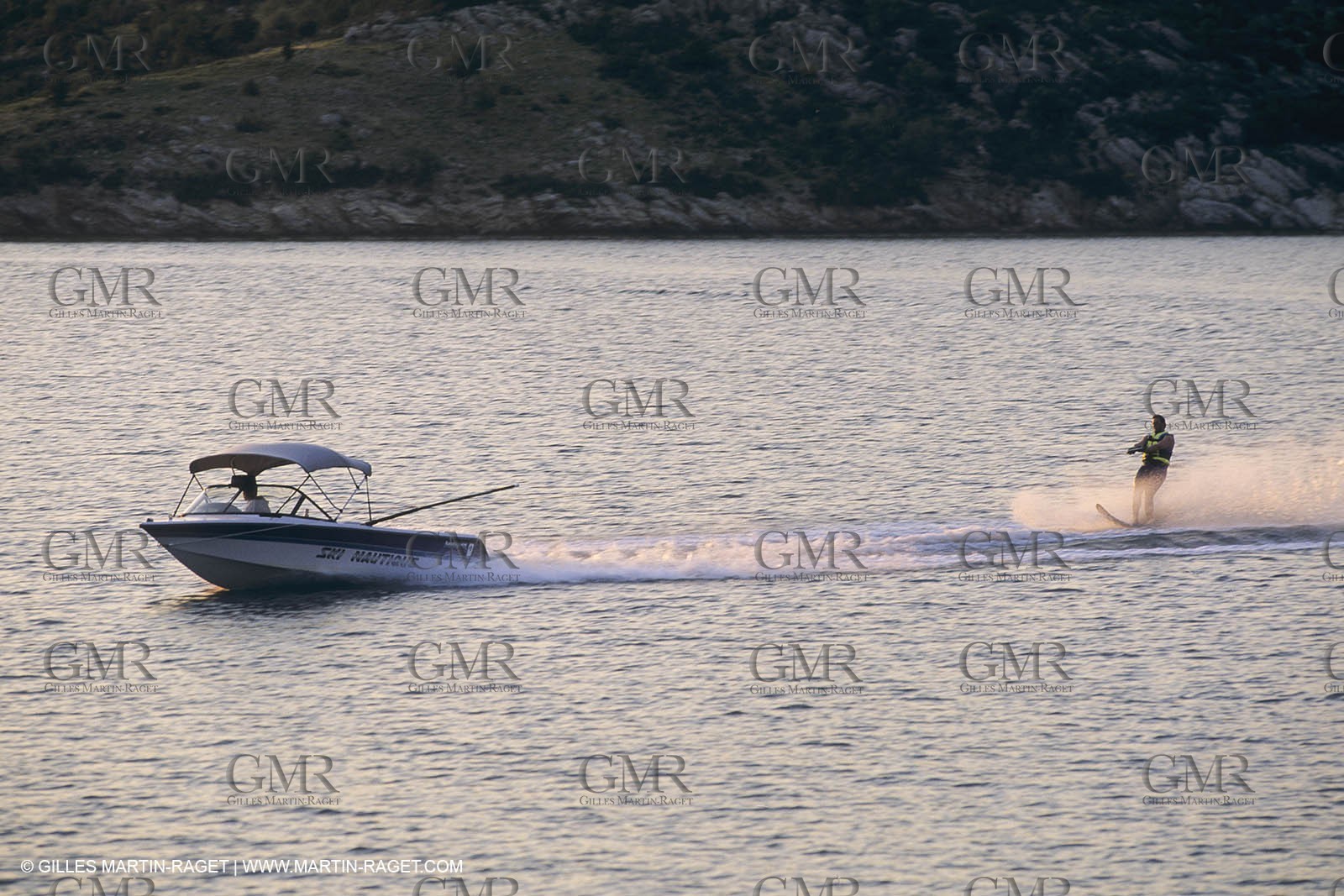 Watersports, waterskiing, ski nautique, wakeboarding,