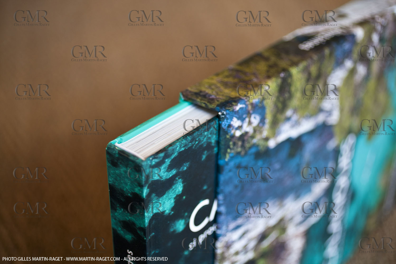 09 11 2010 - Marseille (FRA,13) - Photos odf the book Calanques, Si proches, si lointaines, Ed. Cres, Words by Juliette Lembot, Photos by Gilles Martin-Raget