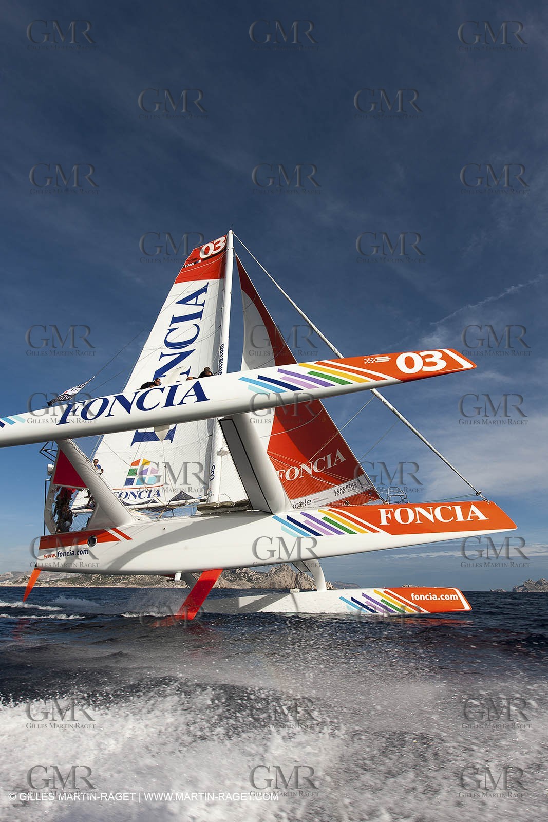 27 09 2012 - Marseille (FRA,13) - Alpari World Match Race Tour - Match Race France 2012 - Day 3 - Quarter finals - Matc Racing specialists sail on Foncia