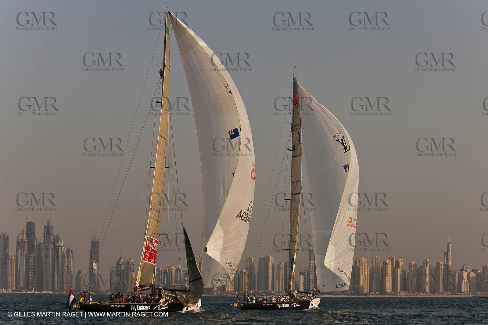 22 11 2010 - Dubai (UAE) - Dubai Louis Vuitton Trophy -  Round 2 - BMW ORACLE Racing Vs Emirates Team New Zealand