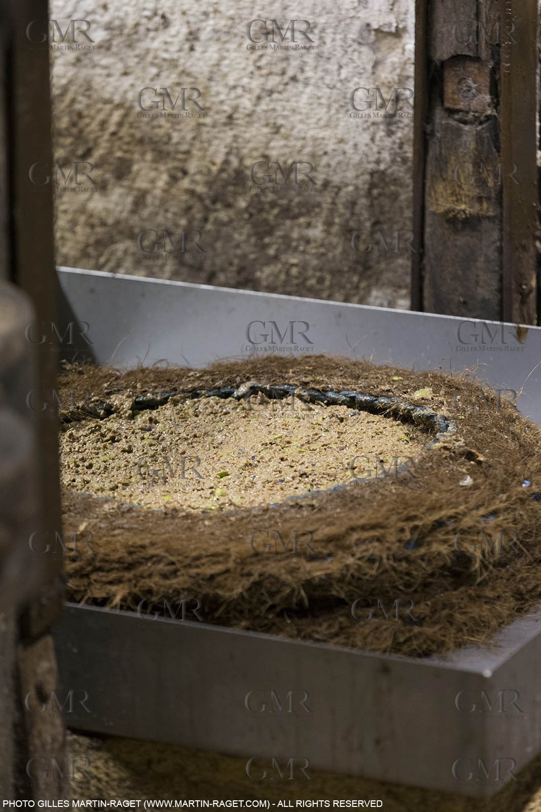 14 11 2015, Saint-Etienne du Grès (FRA,13), traditional making of olive oil at La Croix mill