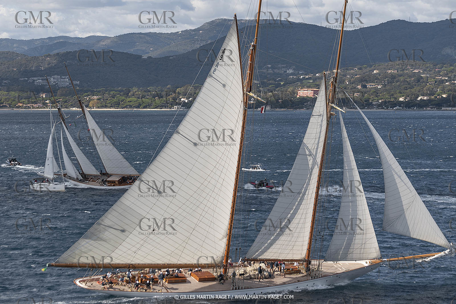 28 09 2022? Saint-Tropez,(FRA,83), Les Voiles de Saint-Tropez 2022 Régate N° 2 poup les modernes, navigation libre pour les grandes goélettes