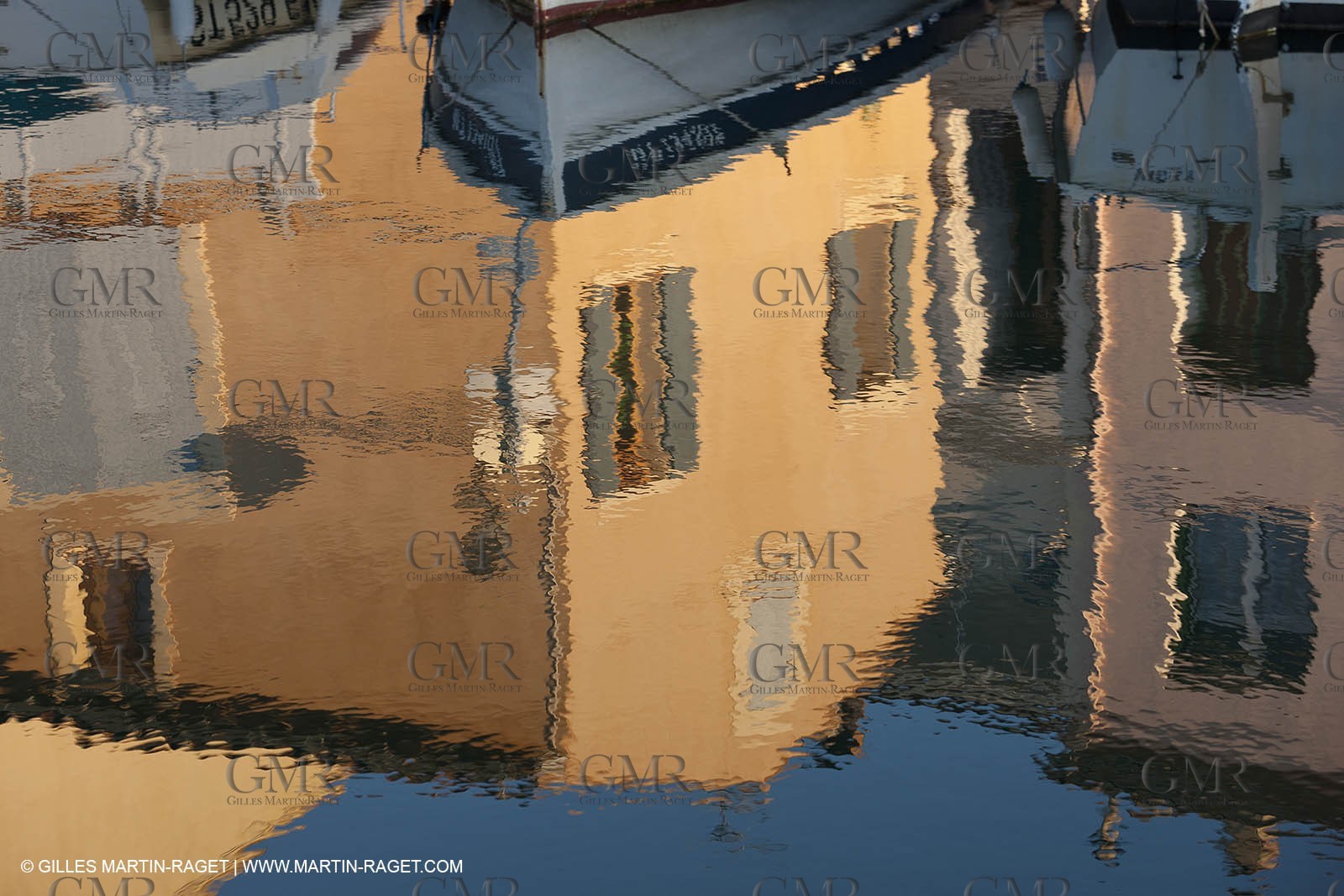 14 03 2012 - Martigues (FRA,13) - neighborhood Le Miroir (the mirror)