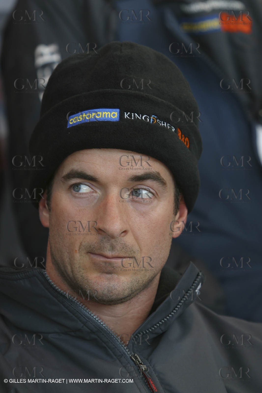 Foxall Damien - Kingfisher II - Jules Verne Trophy 2002 start - Brest