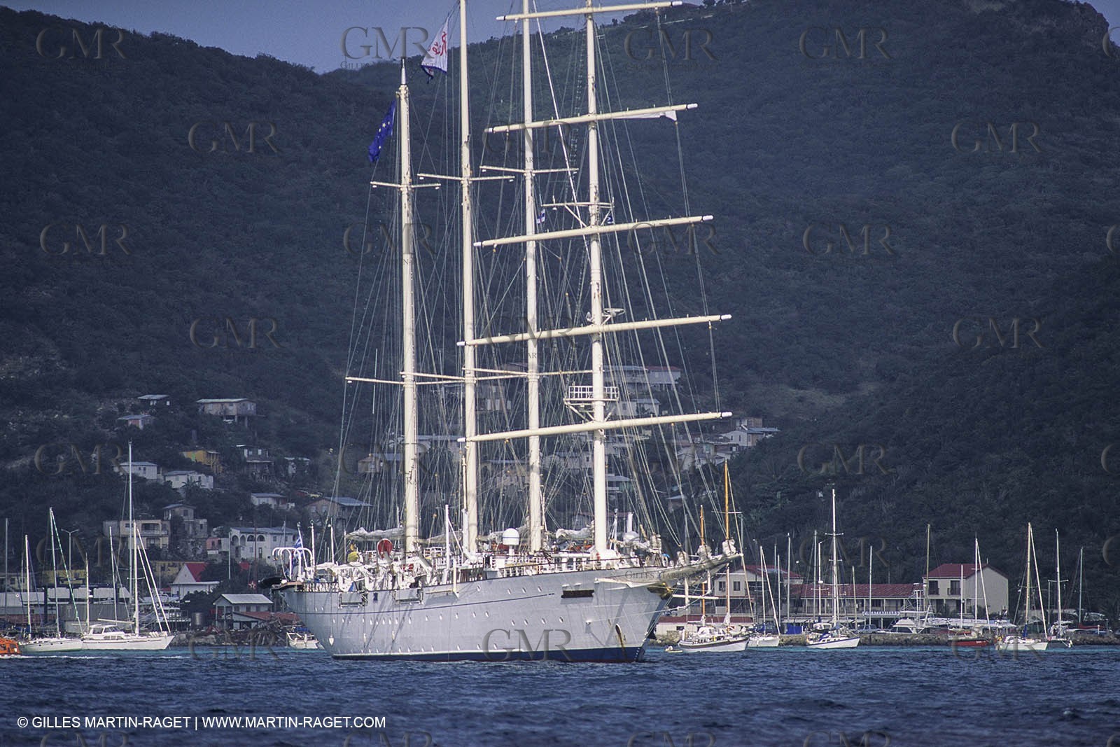 Paquebots, liners, cruise ships