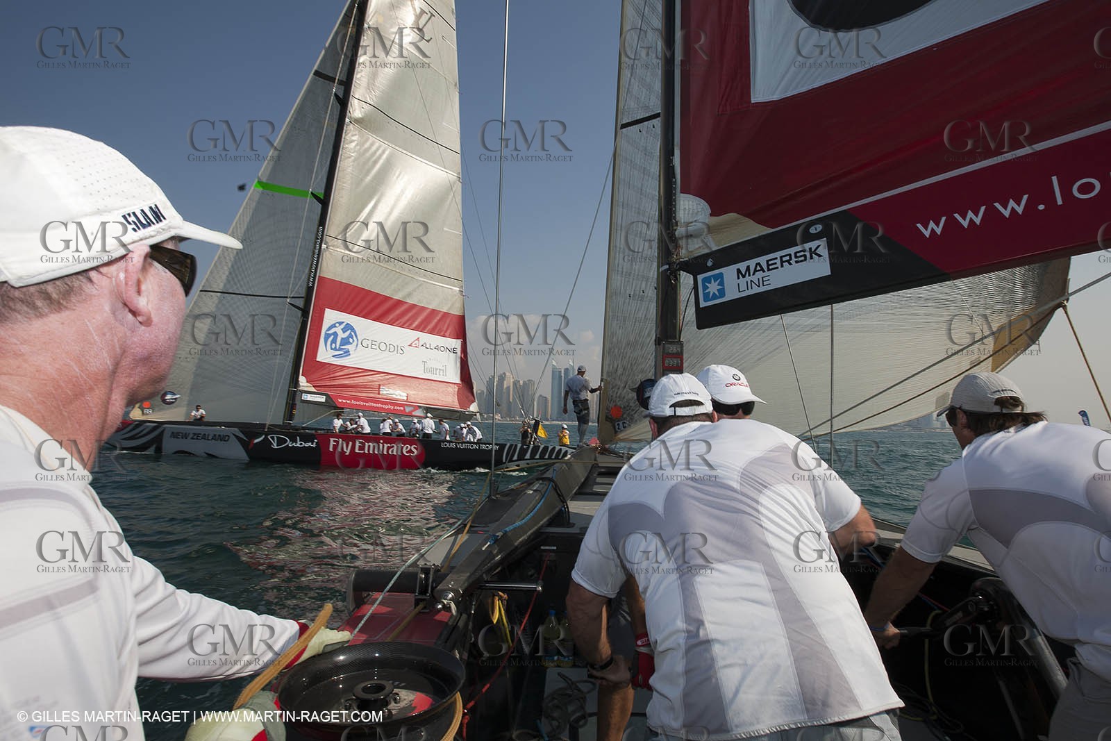 14 11 2010 - Dubai (UAE) - Dubai Louis Vuitton Trophy -  BMW ORACLE Racing - Training - Onboard Vs All 4 one