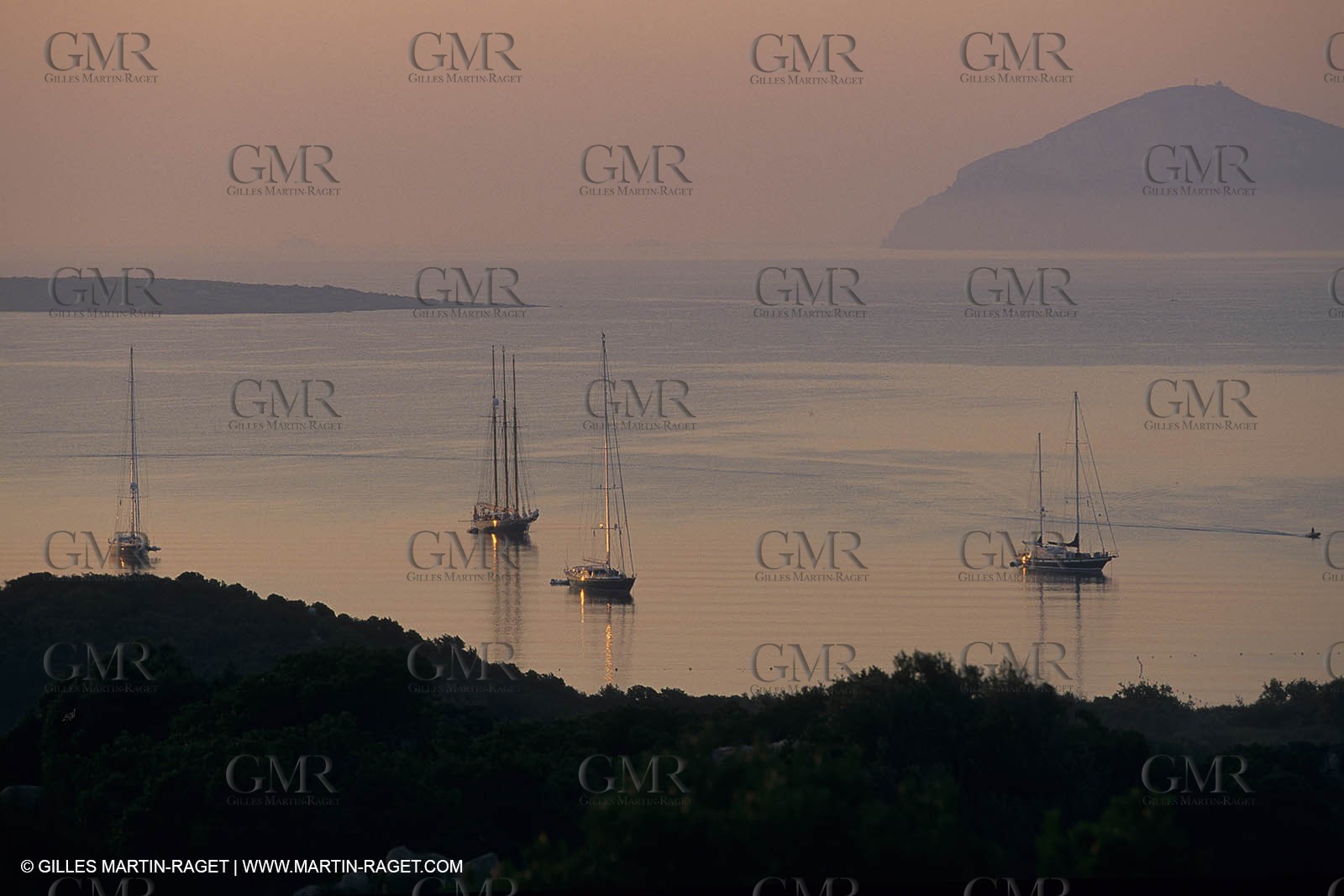 sailing, cruising, monohull at the mooring