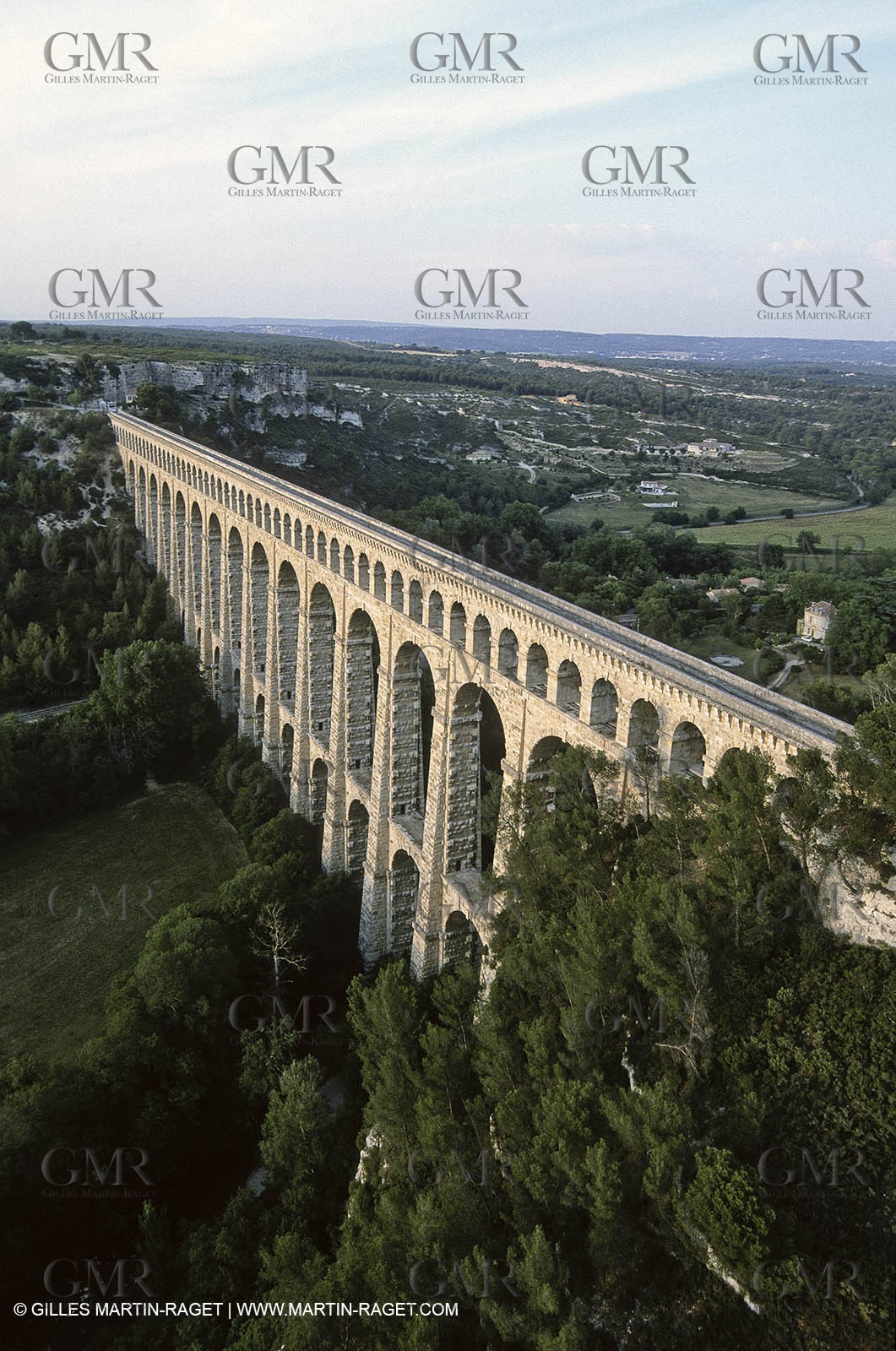 Aix en Provence area - Roquefavour bridge