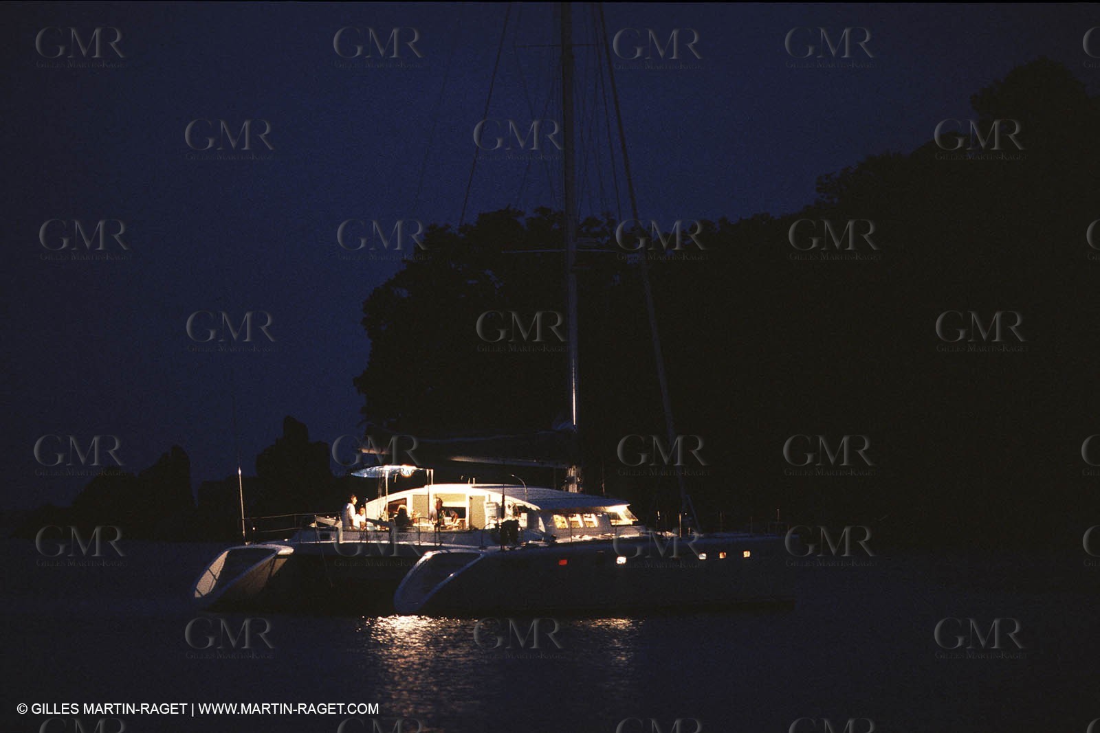 Cruising multihull mooring