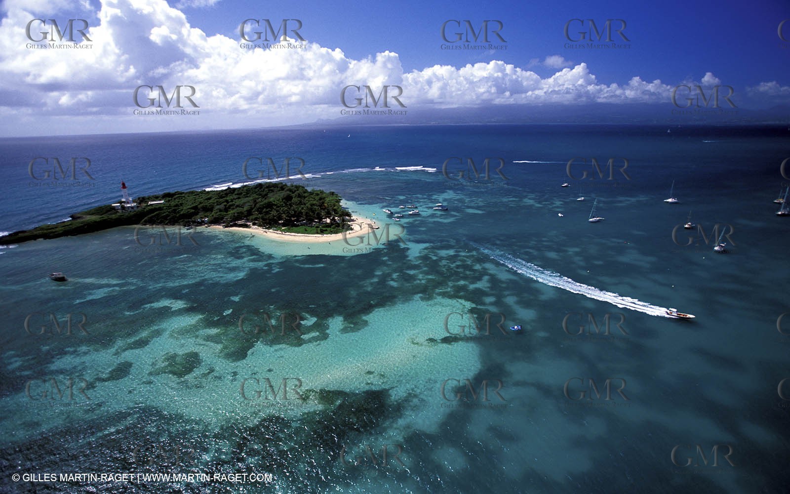 Kingfisher II - Jules Verne Trophy 2002 start - Brest