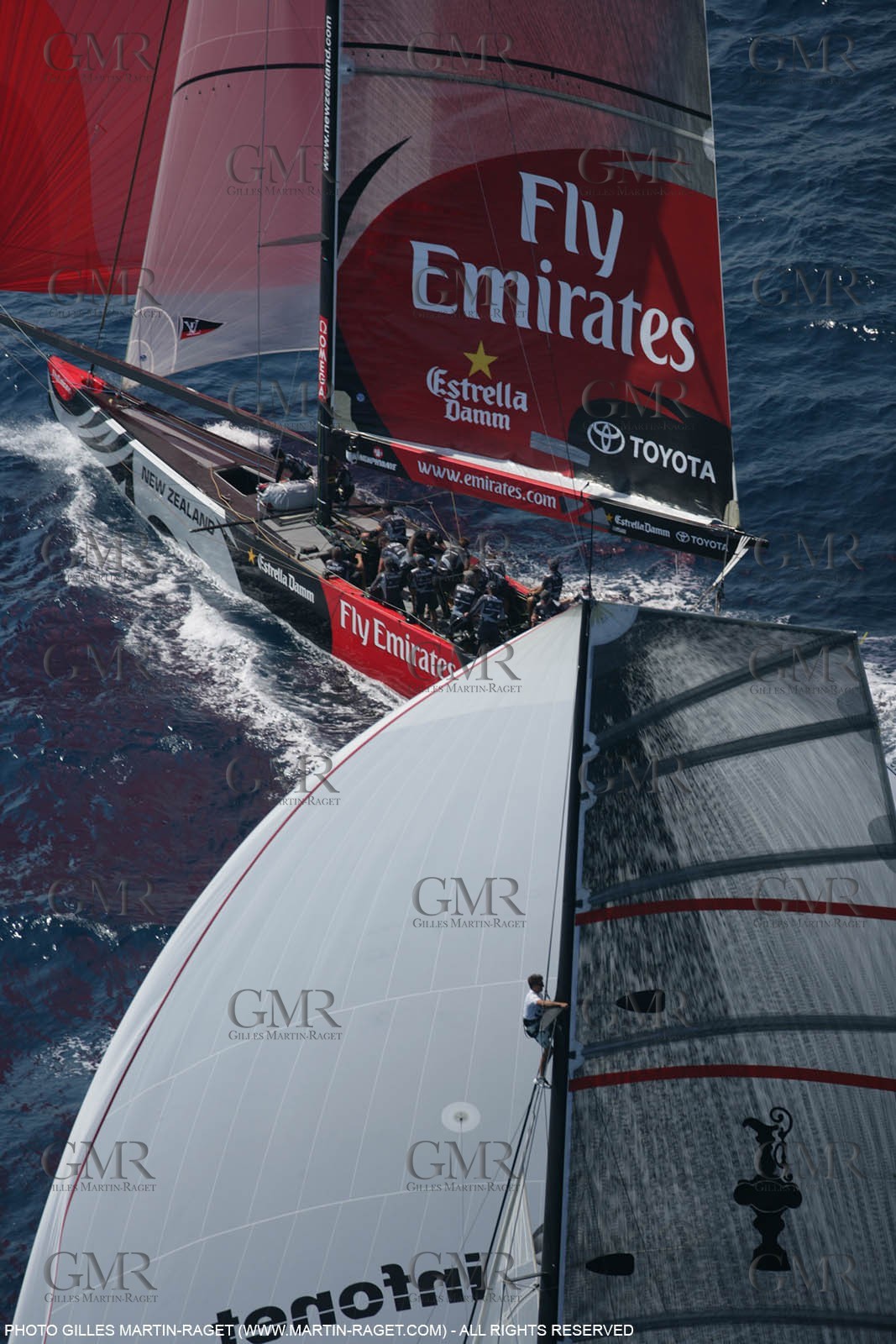 2' 06 2007-Valencia (Spain)- 32nd America's Cup - Final Match - Day 2