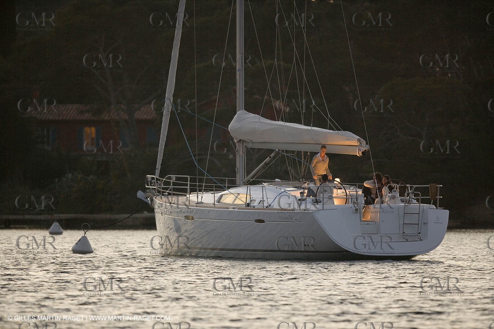 Cruising monohull mooring