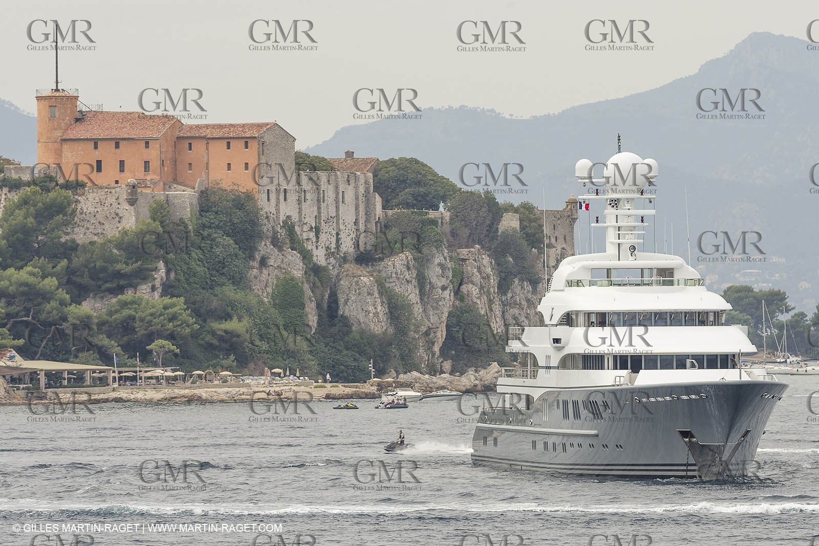 21 09 2014 - Cannes (FRA,83), Motor yacht TV