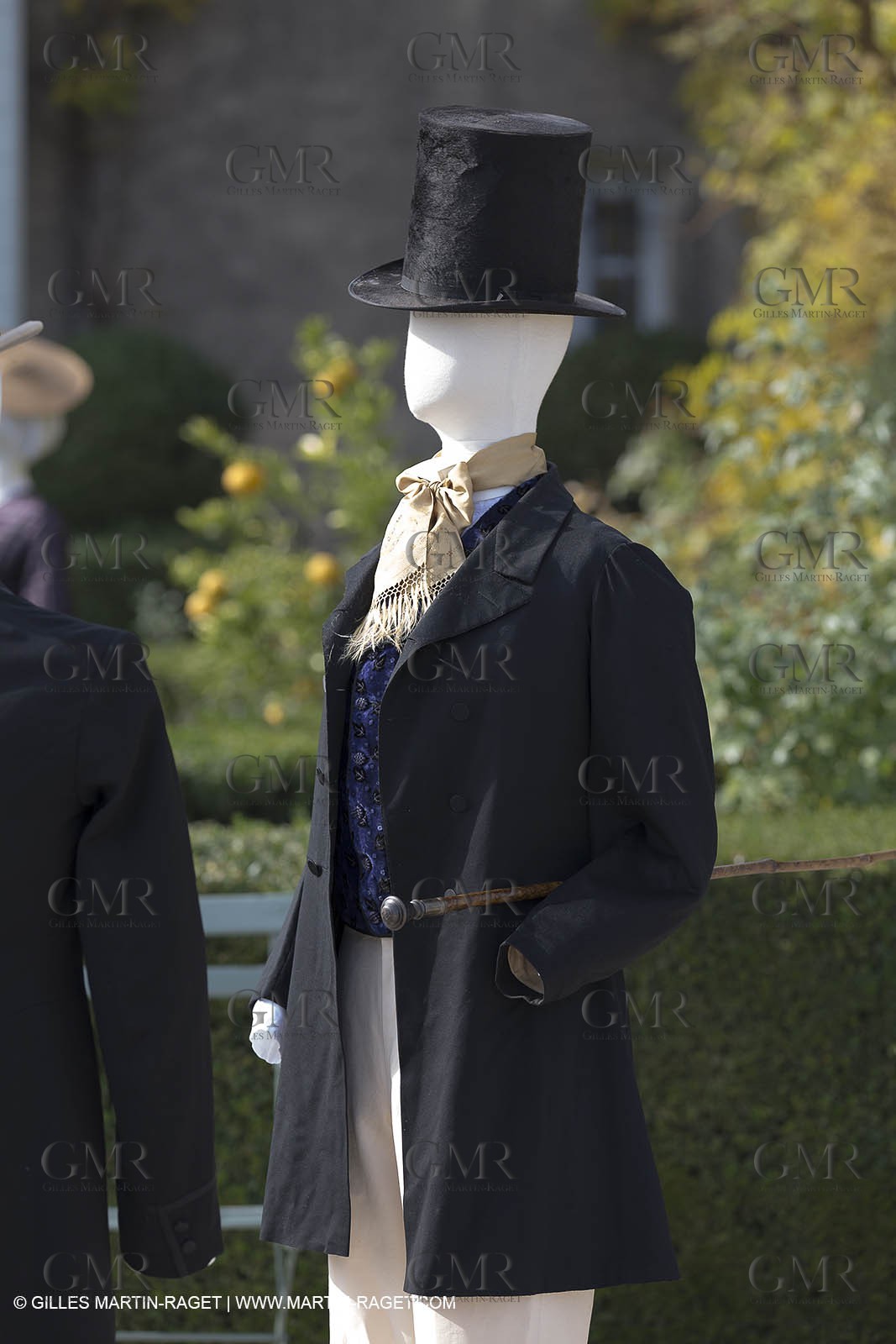 31 10 2013 - Ansouis (FRA,84) - Ansouis castle - Costumes of the exhibit Men costumes