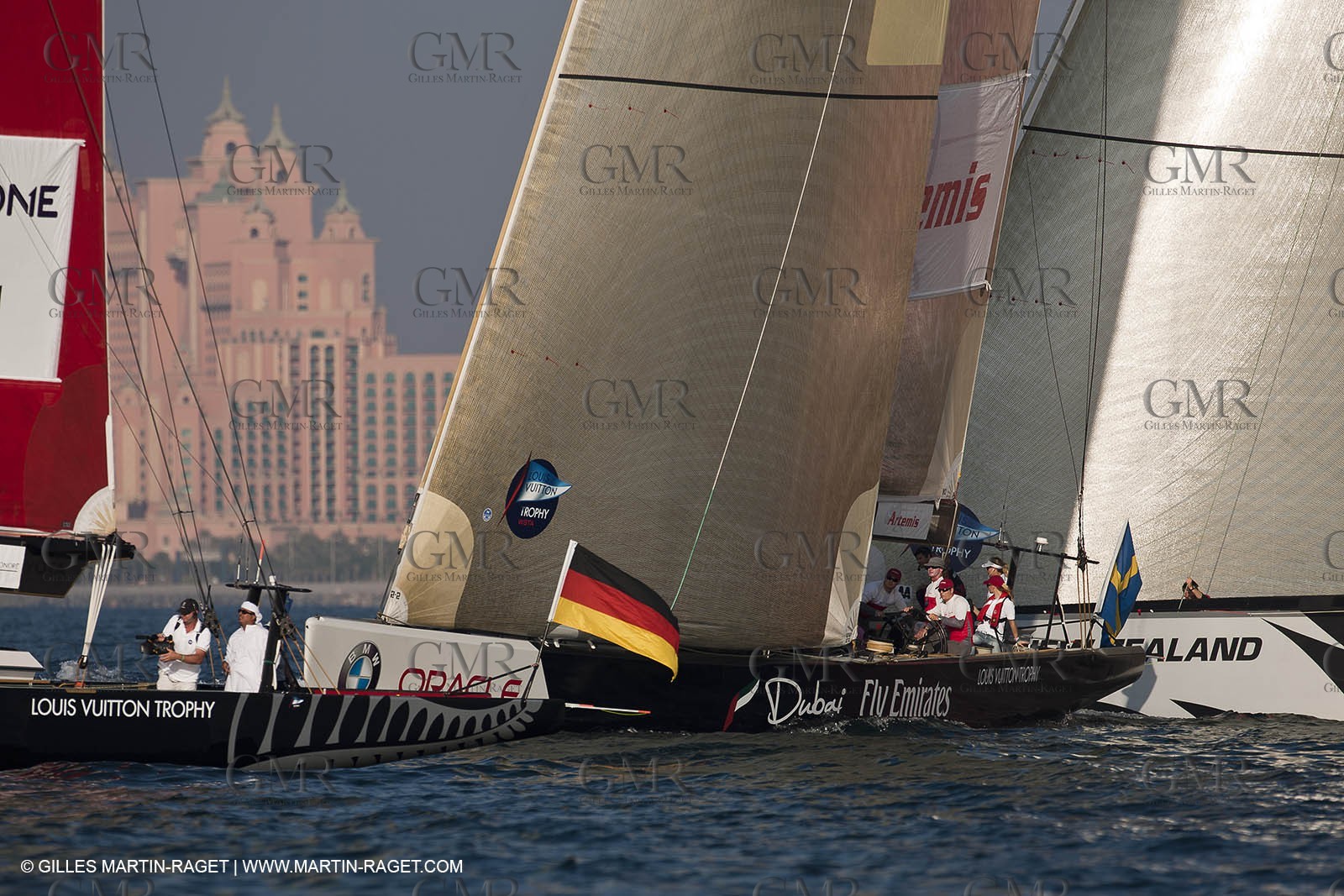 25 11 2010 - Dubai (UAE) - Dubai Louis Vuitton Trophy -  BMW ORACLE Racing - Fleet races