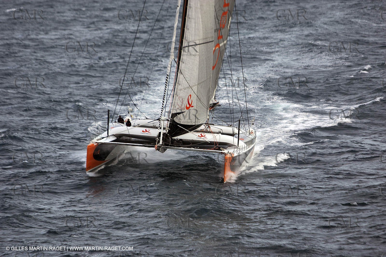Orange II - 2004 Mediterranée Record - Start off Marseilles