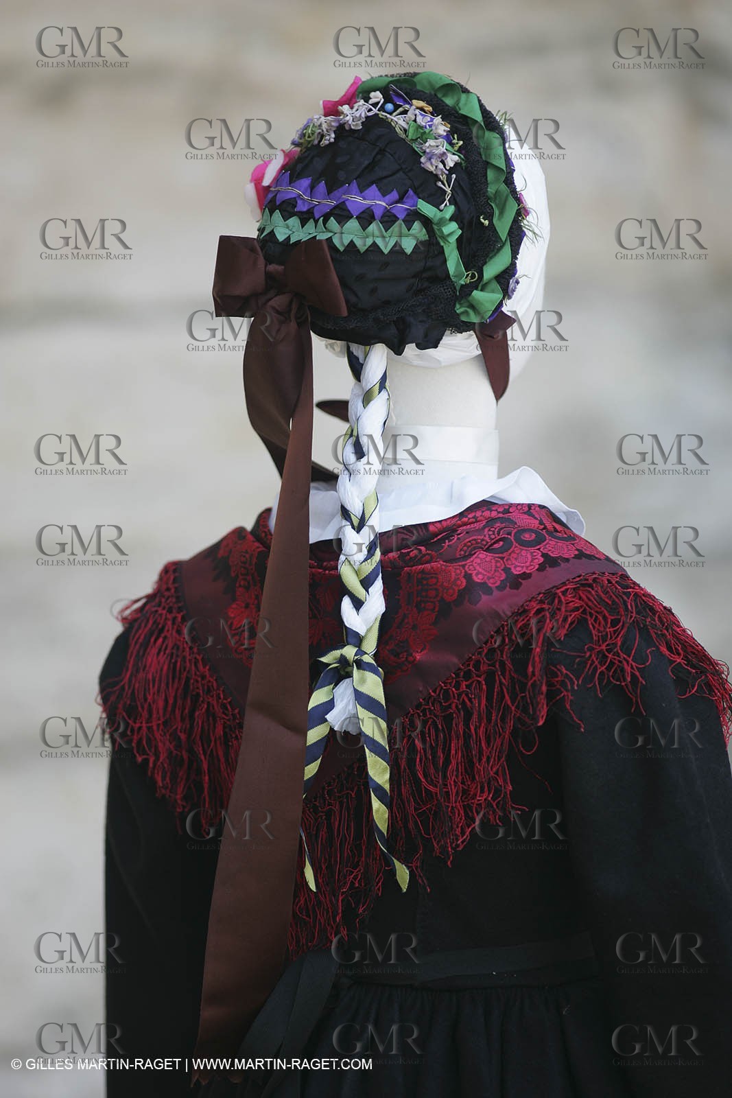 May 2004 - La Tour d'Aigues (FRA, 84) - Old costumes for women of the South exhibition