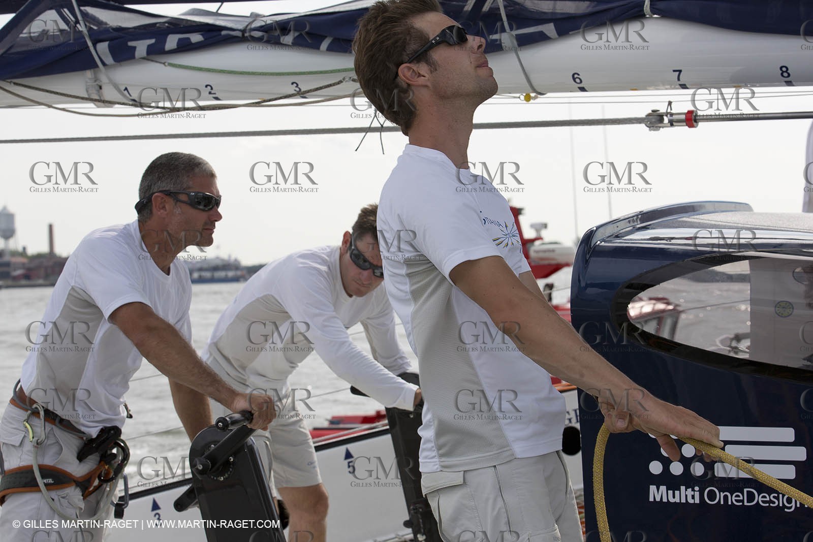 05 07 2012 - New York (USA) - Ocean Krys Race - Speed runs in fornt of NY city