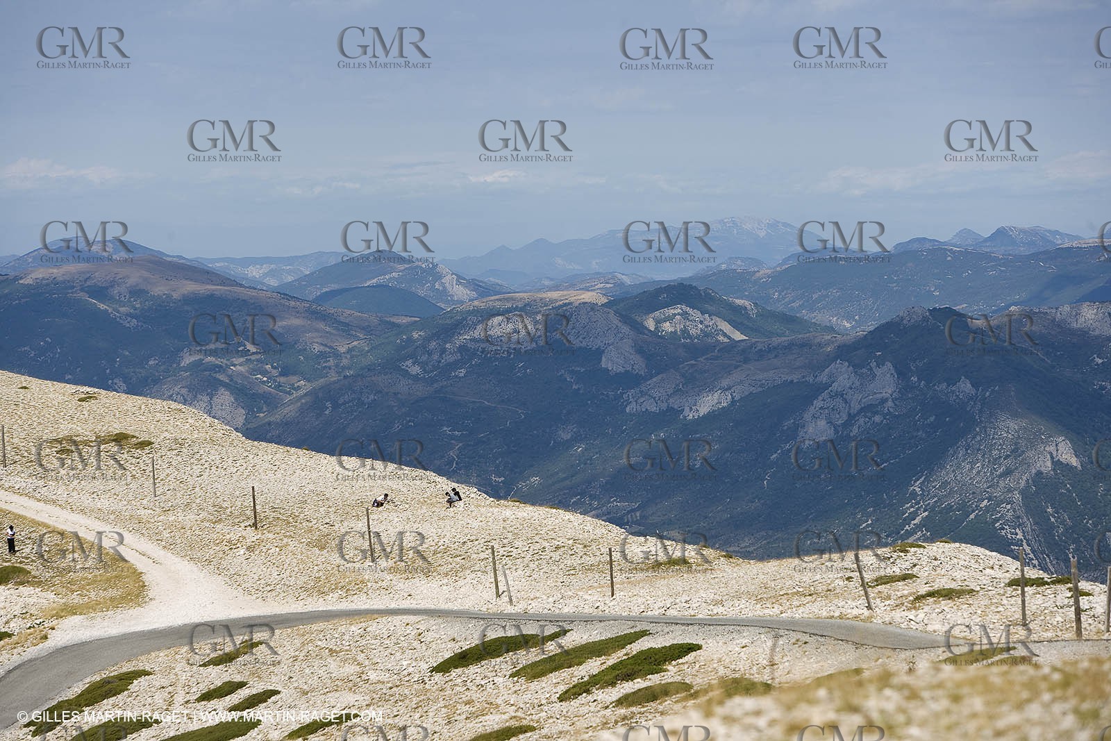 19 08 07 - Higher Provence, landscapes as seen from top of Mount Lure (FRA, 04)