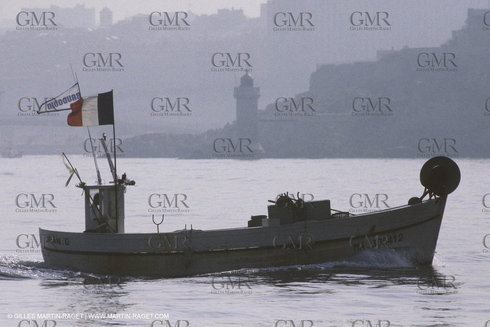 Pêche, barques, pointus, pêcheurs