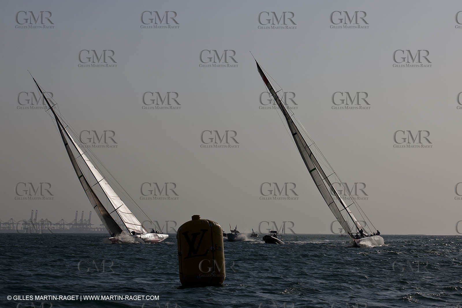 16 11 2010 - Dubai (UAE) - Dubai Louis Vuitton Trophy -  BMW ORACLE Racing Vs Synergy