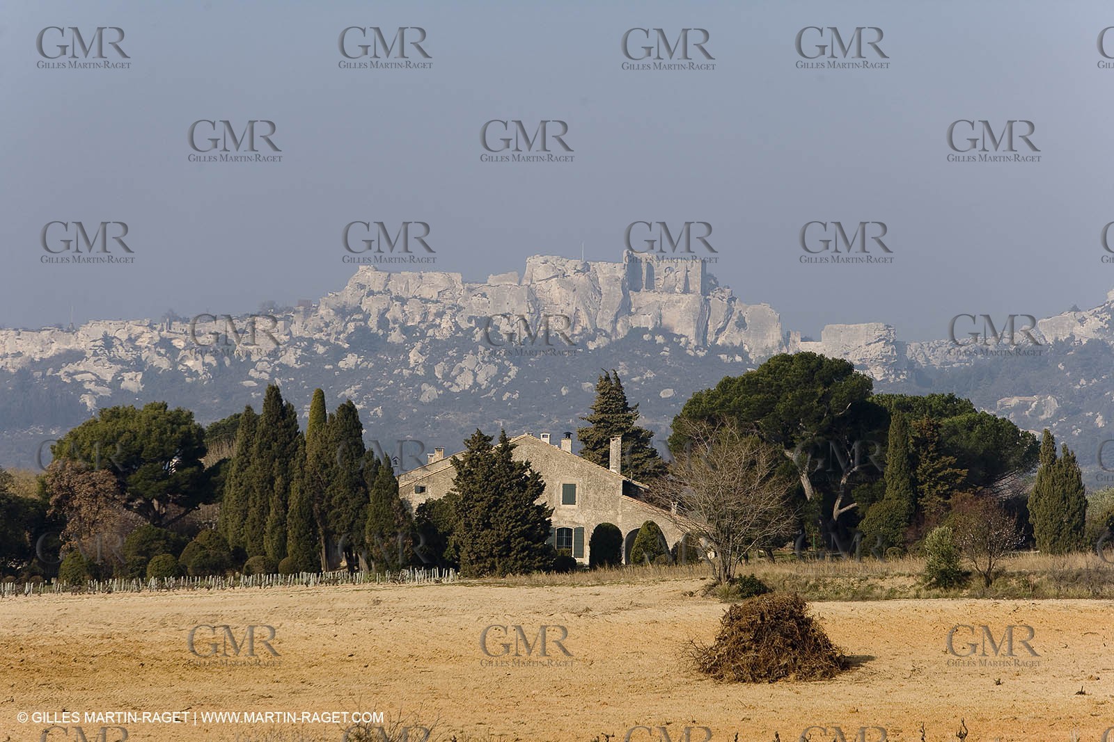 16 02 2008 - Les Baux de Provence (FRA, 13) - Alpilles hills landscapes