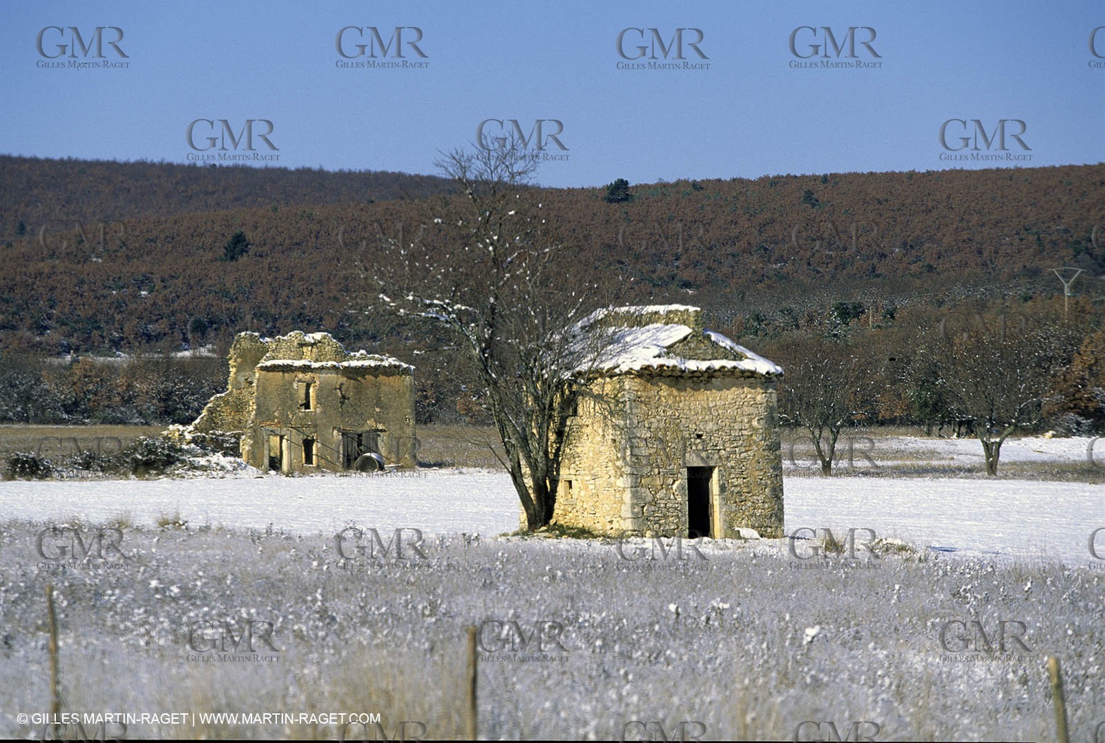 Cabanon sous la neige, Pays de Sault