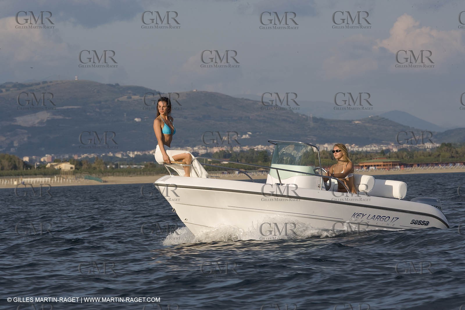 Motor boat running