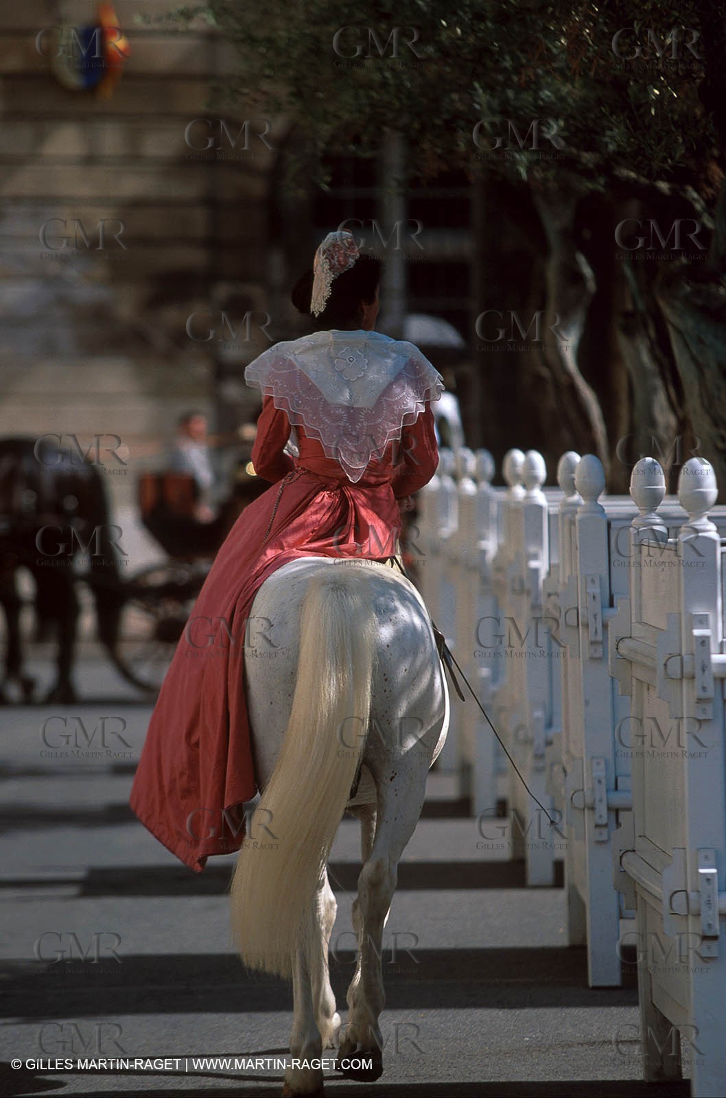 Women of Arles in traditional costume